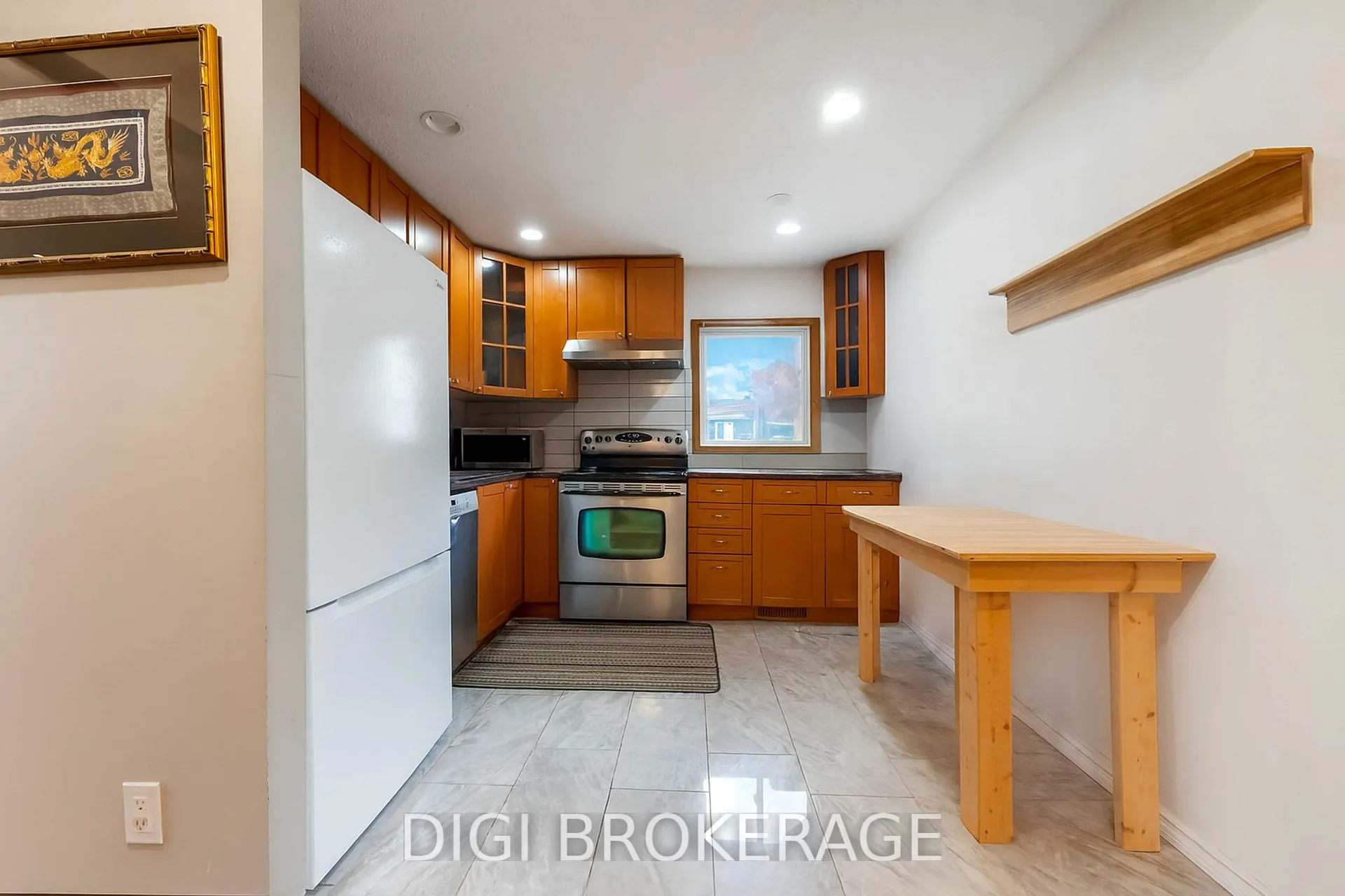 Photo 10 of 1422 Lassiter Terrace, Ottawa, Beaconwood — HOMEH