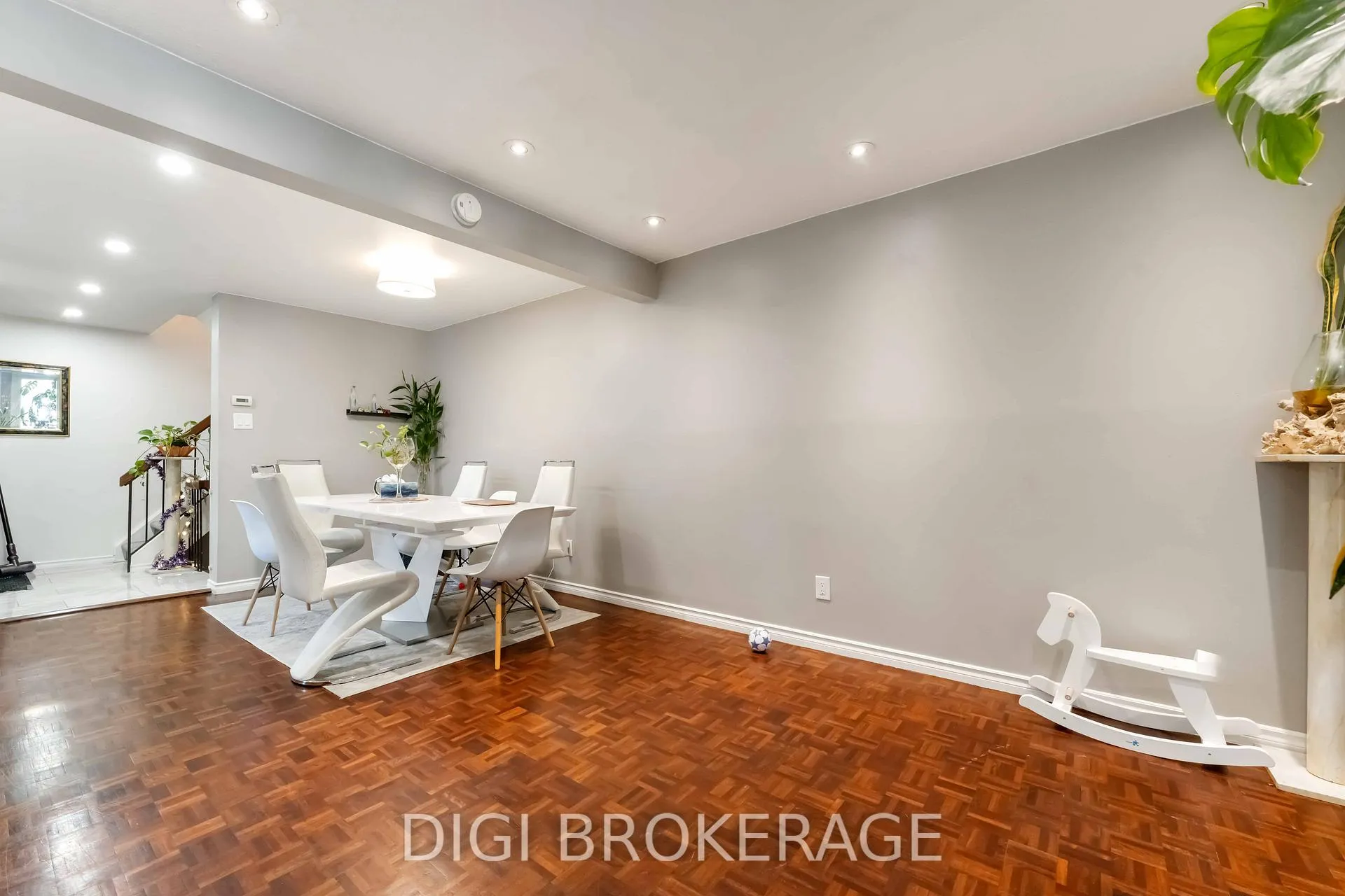 Photo 12 of 1422 Lassiter Terrace, Ottawa, Beaconwood — HOMEH