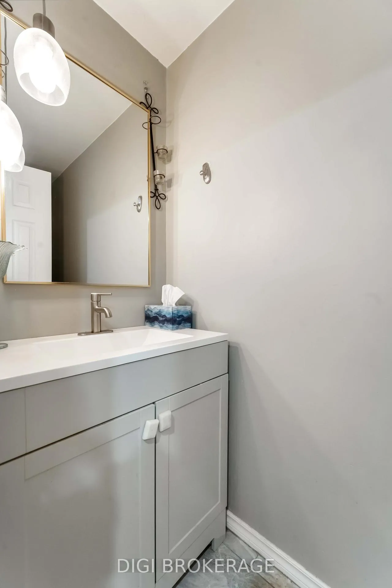 Photo 13 of 1422 Lassiter Terrace, Ottawa, Beaconwood — HOMEH