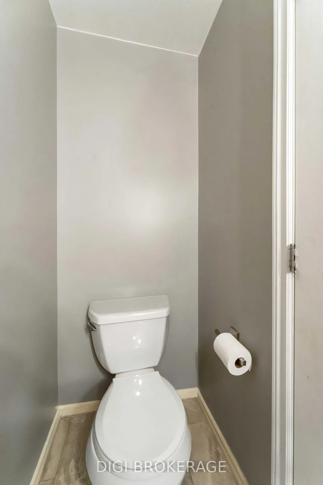Photo 14 of 1422 Lassiter Terrace, Ottawa, Beaconwood — HOMEH