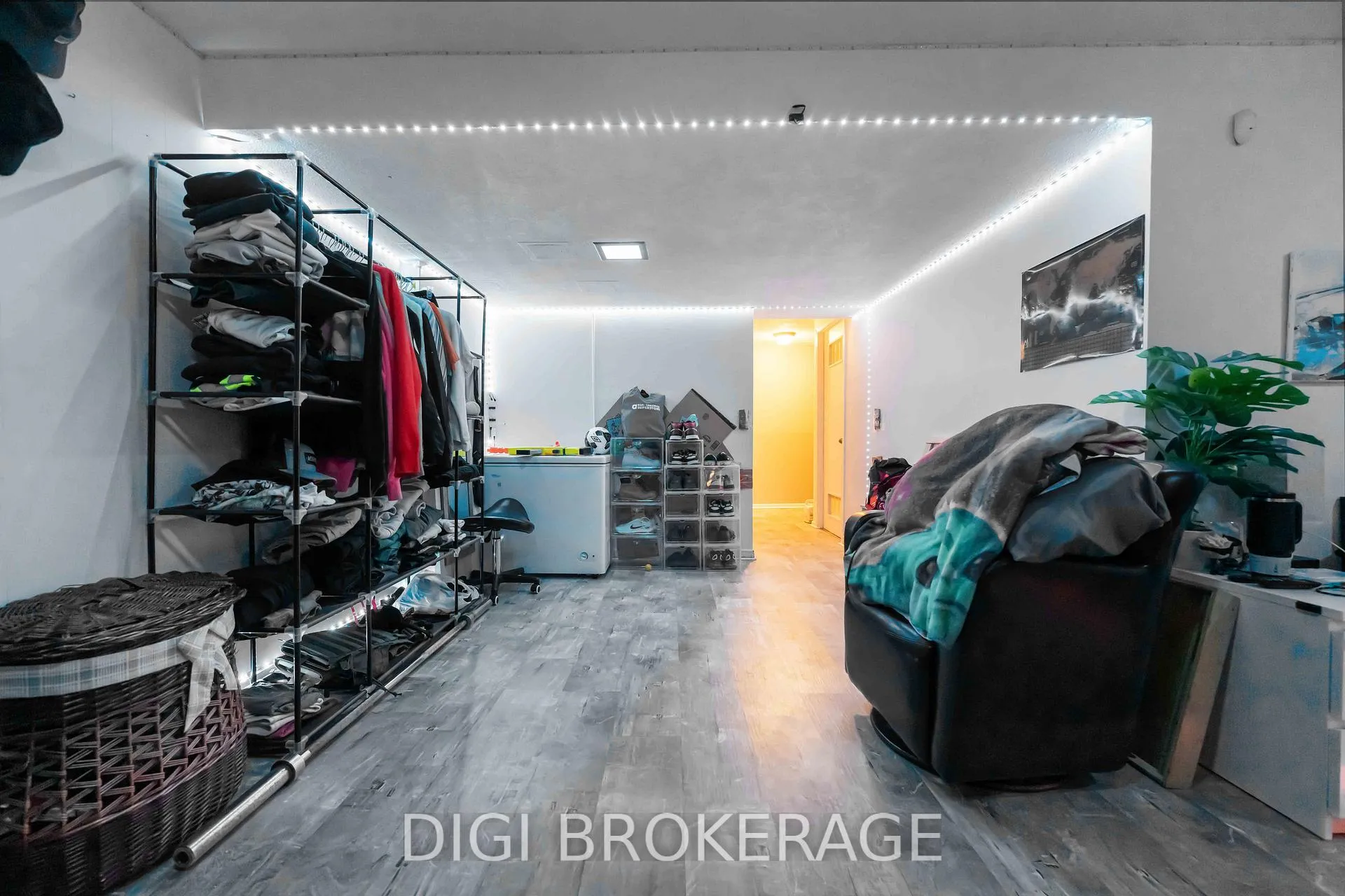 Photo 23 of 1422 Lassiter Terrace, Ottawa, Beaconwood — HOMEH