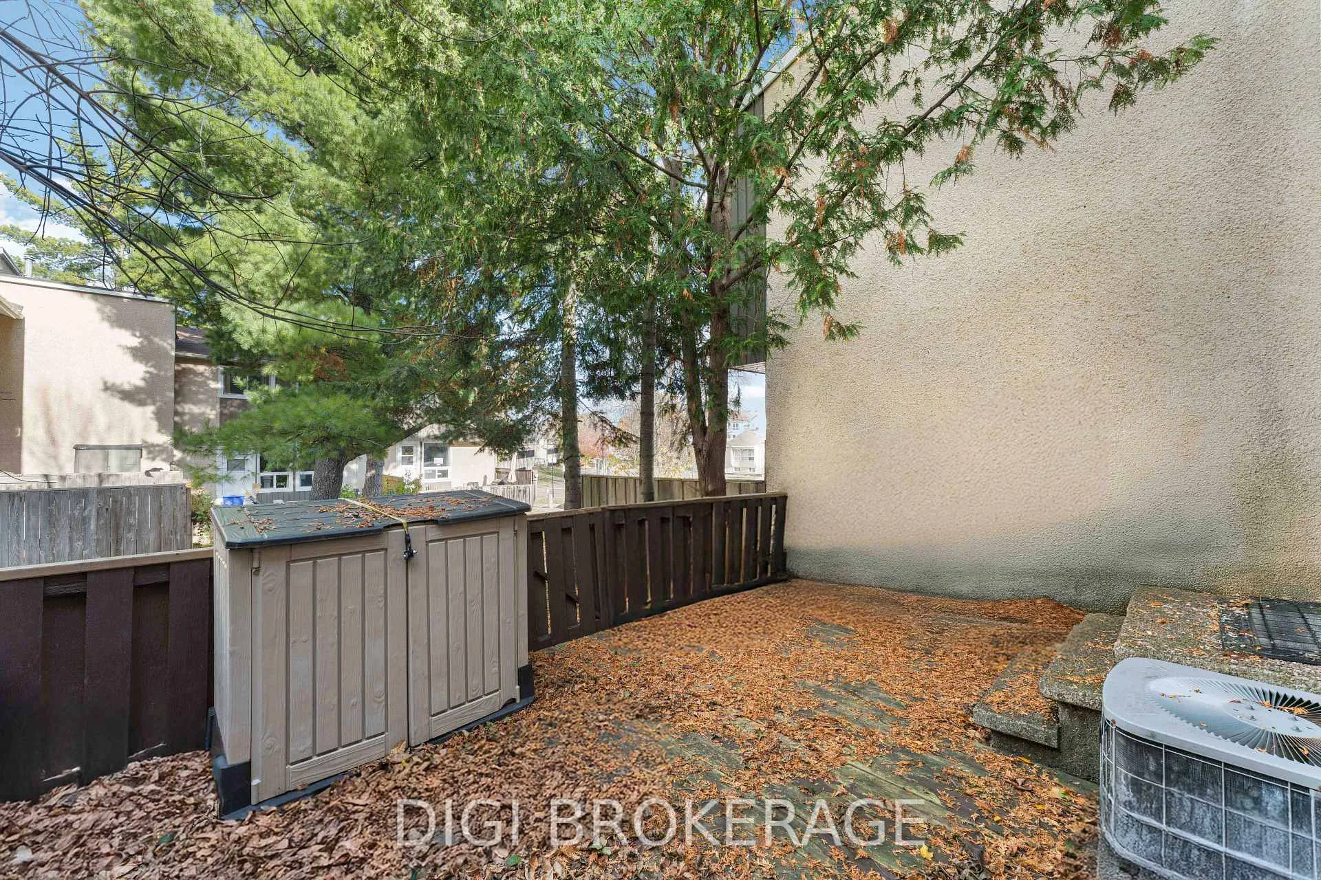 Photo 27 of 1422 Lassiter Terrace, Ottawa, Beaconwood — HOMEH