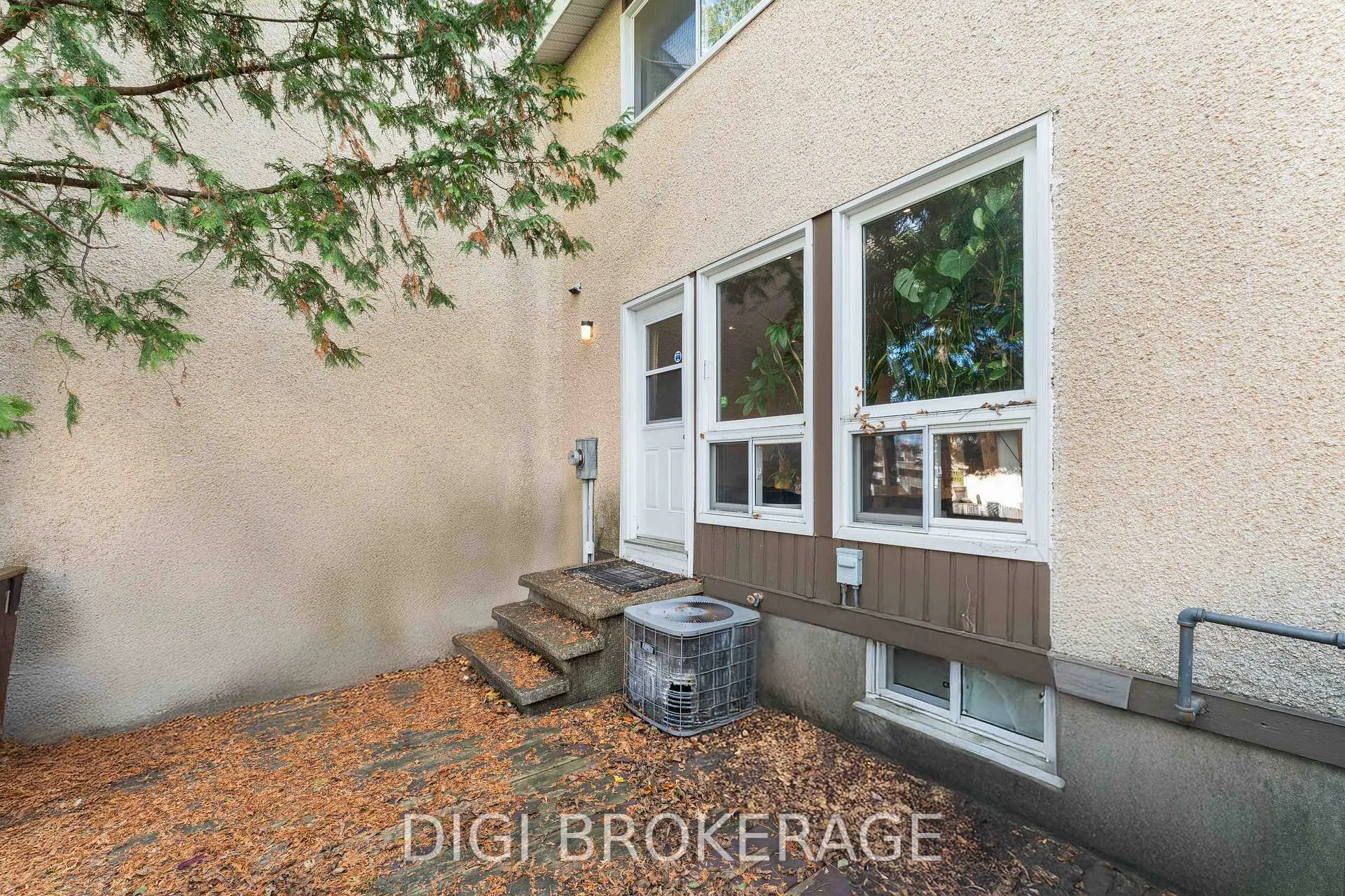 Photo 28 of 1422 Lassiter Terrace, Ottawa, Beaconwood — HOMEH