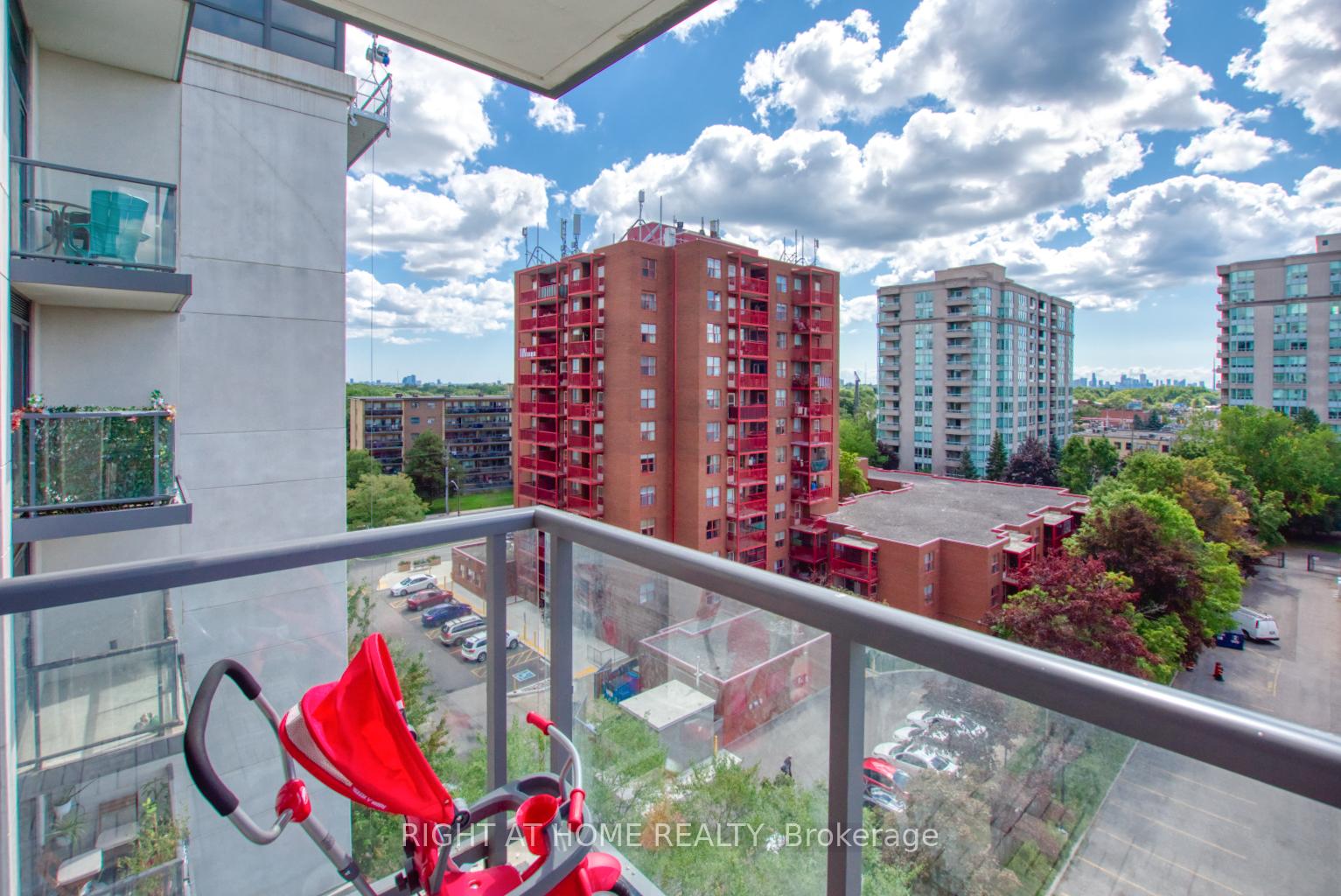Photo 21 of Unit 827, 35 Saranac Boulevard, Toronto, Englemount-Lawrence — HOMEH