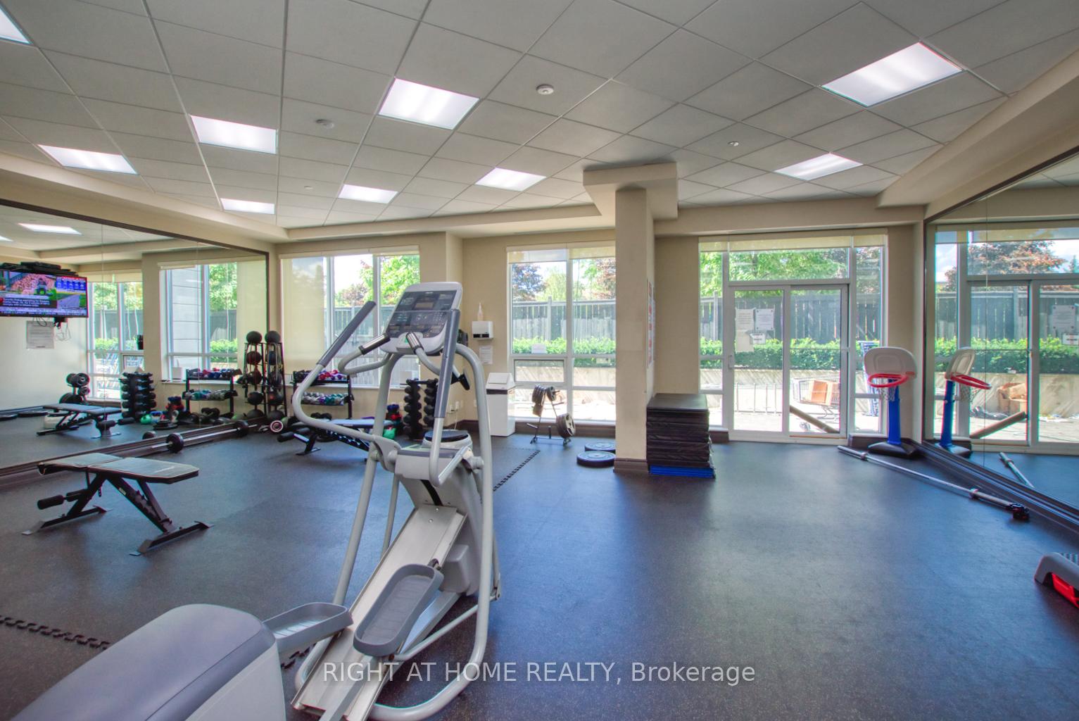 Photo 24 of Unit 827, 35 Saranac Boulevard, Toronto, Englemount-Lawrence — HOMEH