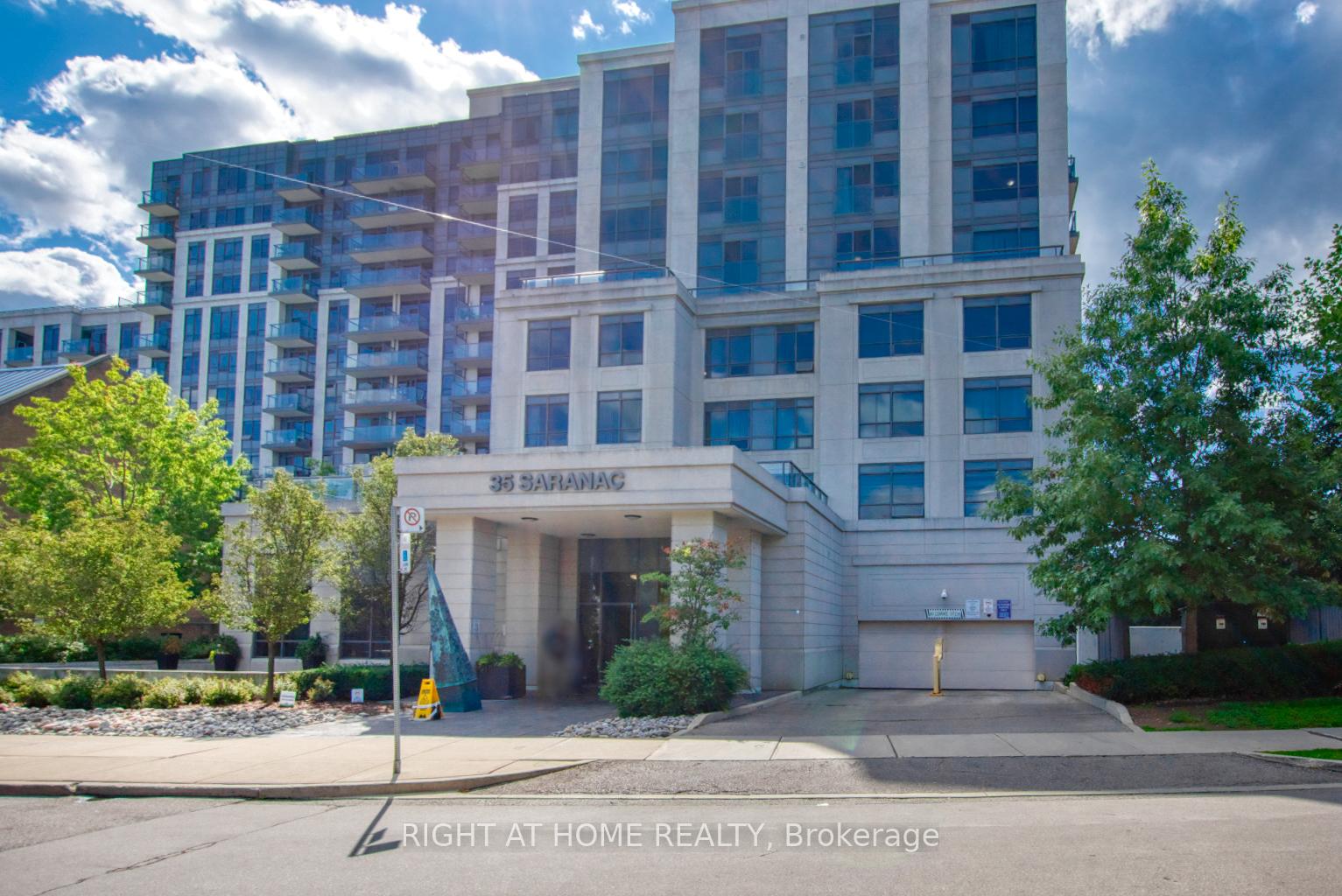 Photo 27 of Unit 827, 35 Saranac Boulevard, Toronto, Englemount-Lawrence — HOMEH