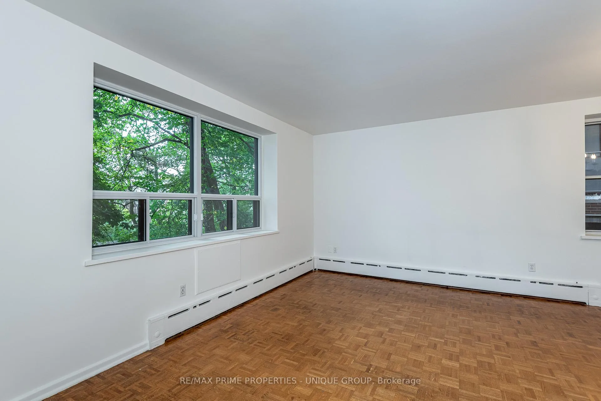 Photo 6 of Unit 303, 78 Warren Road, Toronto, Casa Loma — HOMEH
