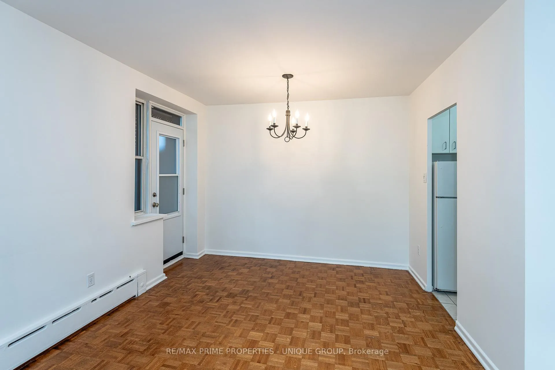 Photo 9 of Unit 303, 78 Warren Road, Toronto, Casa Loma — HOMEH