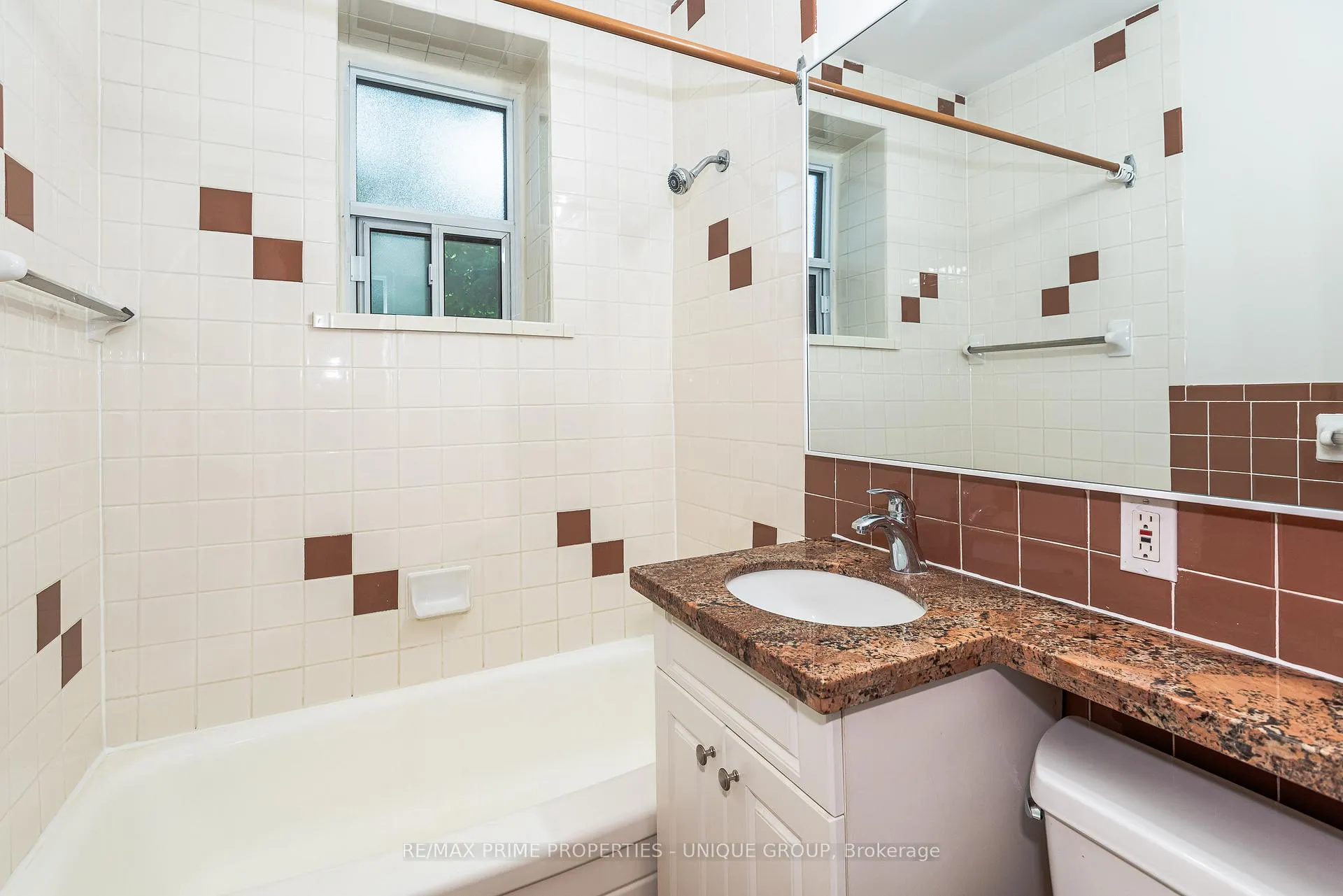 Photo 18 of Unit 303, 78 Warren Road, Toronto, Casa Loma — HOMEH