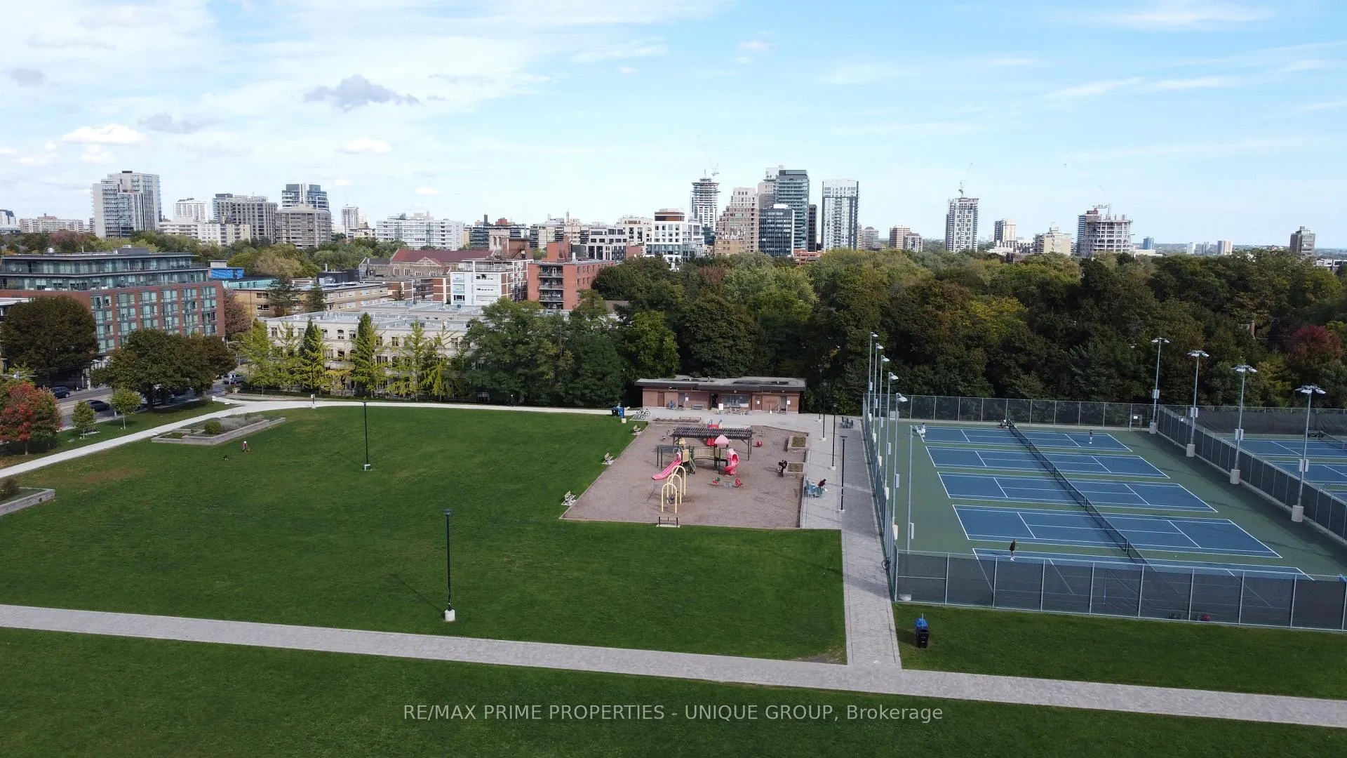 Photo 26 of Unit 303, 78 Warren Road, Toronto, Casa Loma — HOMEH