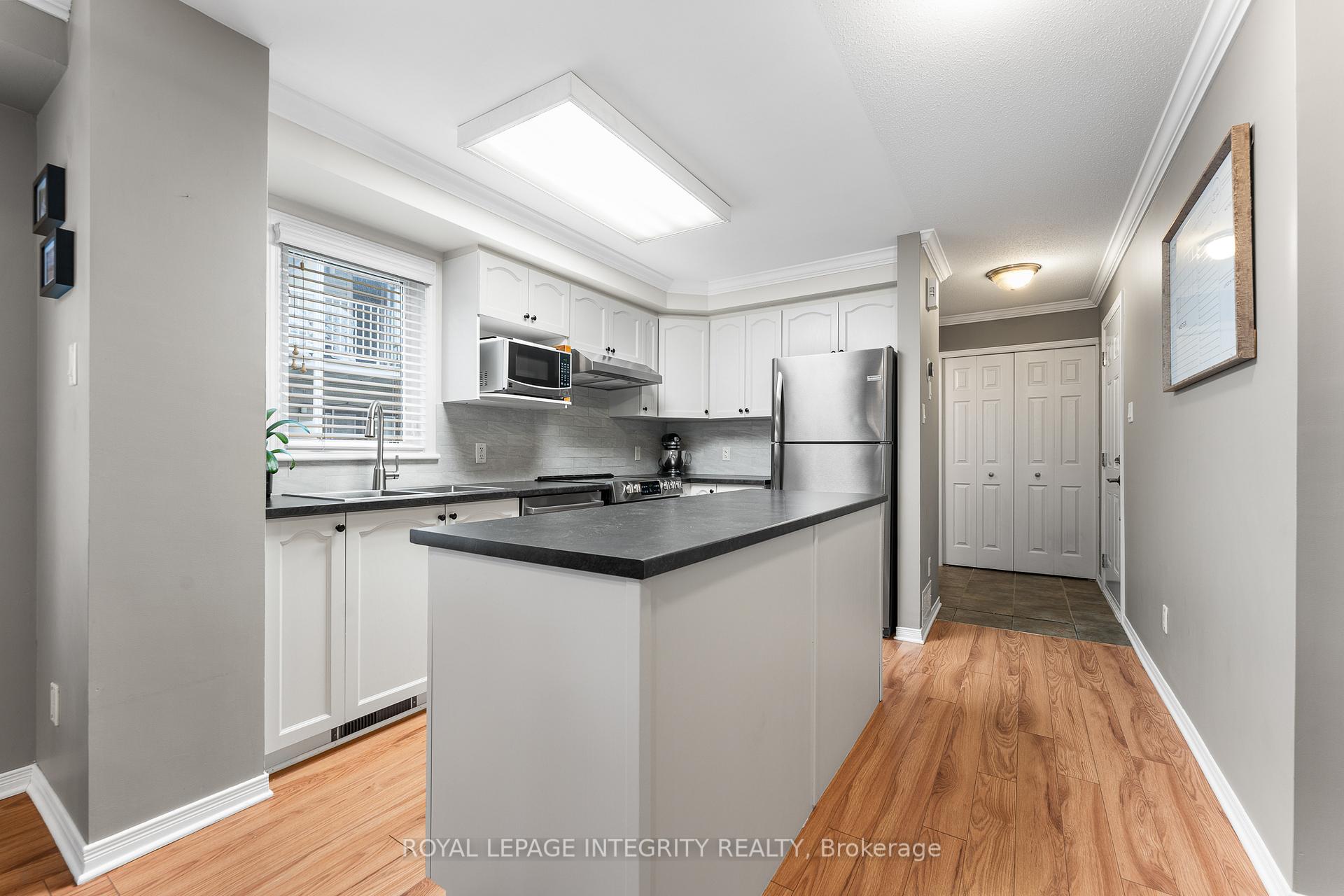 Photo 4 of 632 Reardon Private, Ottawa, Heron Gate/Industrial Park — HOMEH