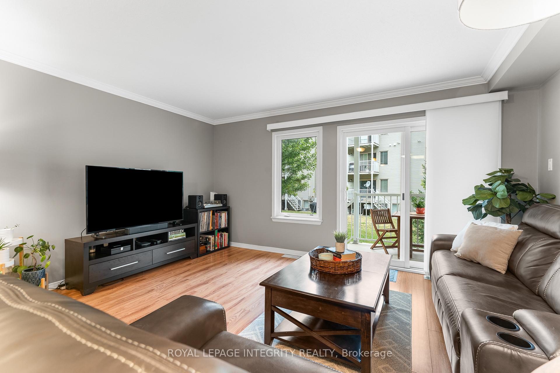 Photo 12 of 632 Reardon Private, Ottawa, Heron Gate/Industrial Park — HOMEH