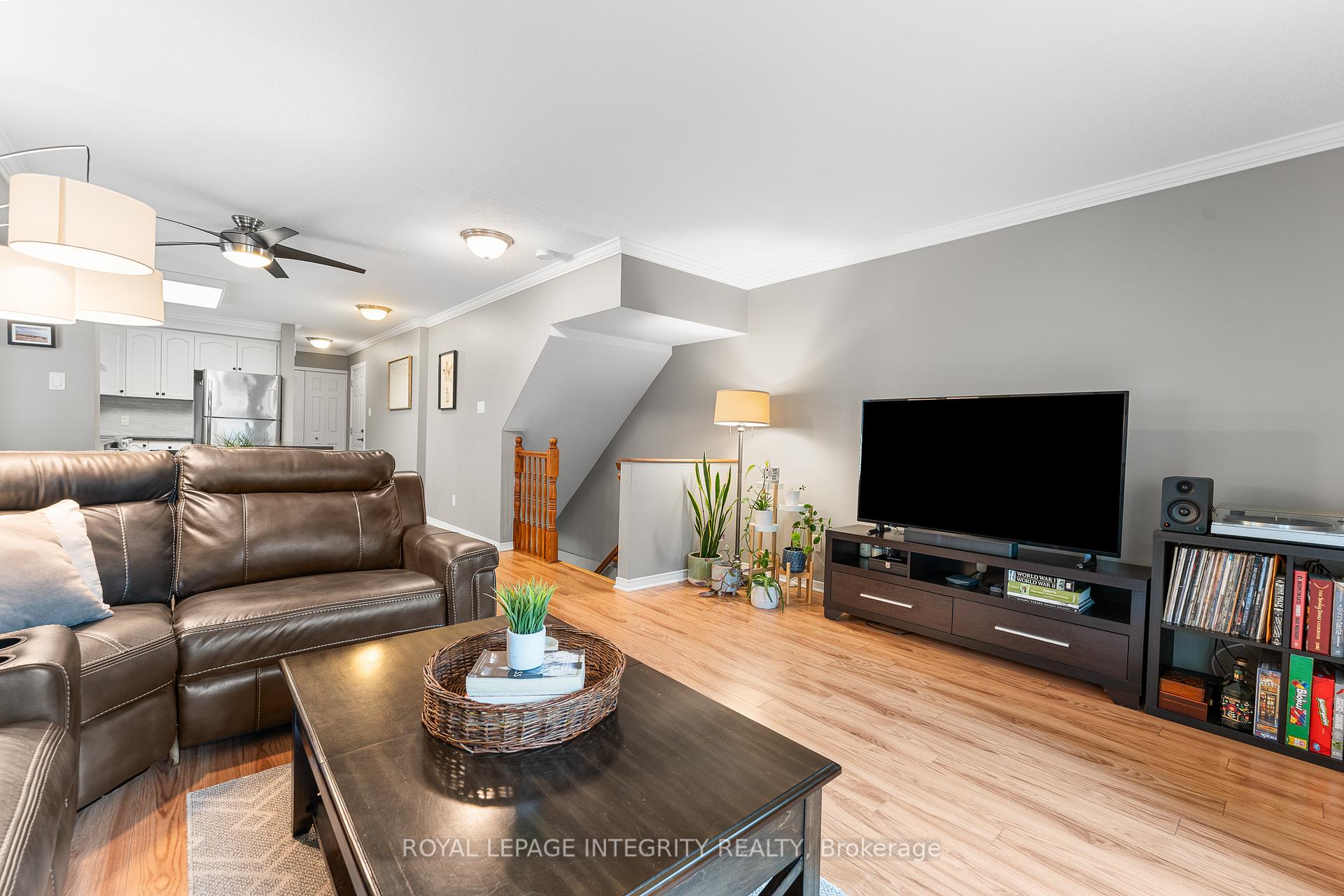 Photo 14 of 632 Reardon Private, Ottawa, Heron Gate/Industrial Park — HOMEH