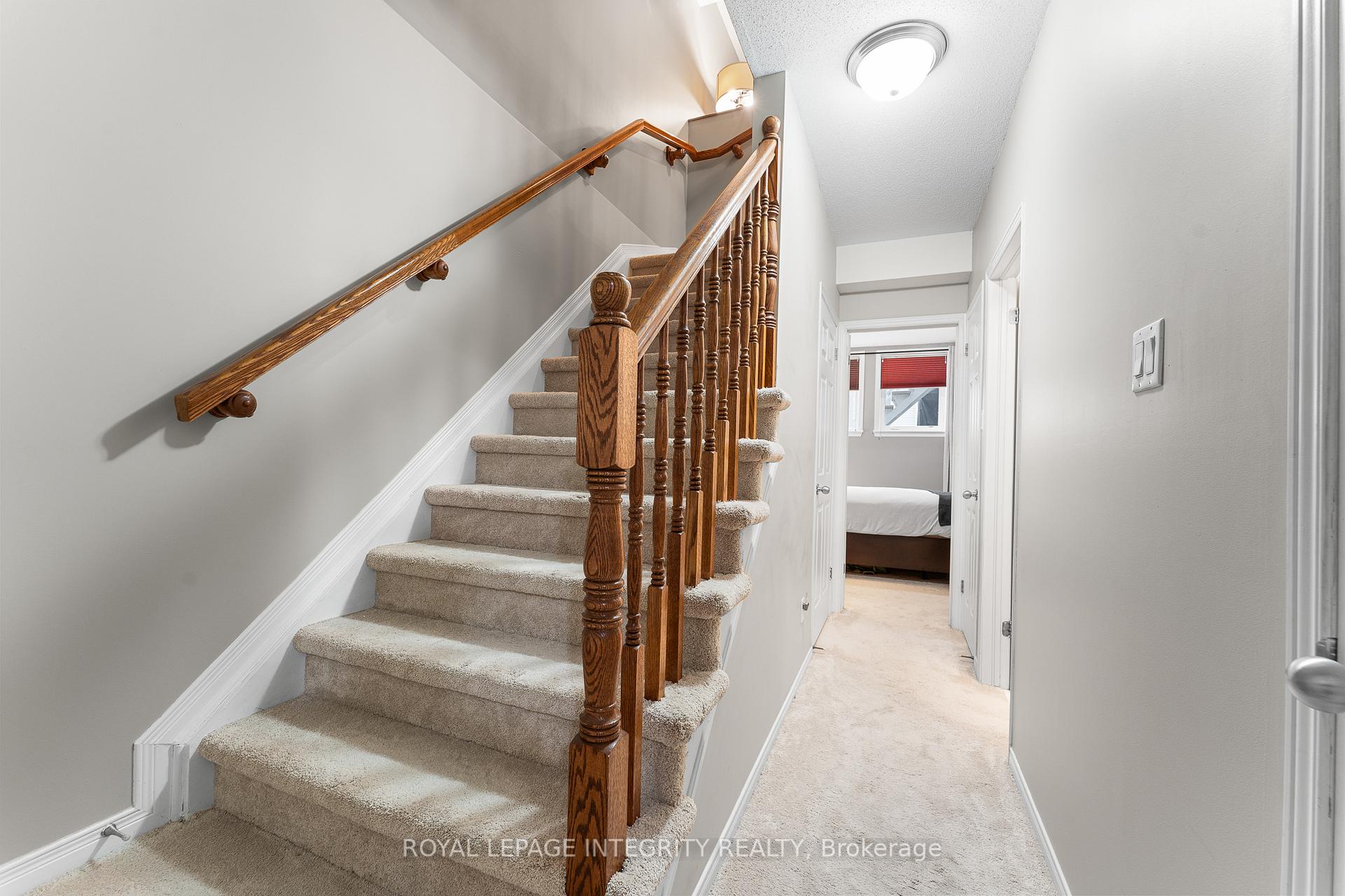 Photo 16 of 632 Reardon Private, Ottawa, Heron Gate/Industrial Park — HOMEH