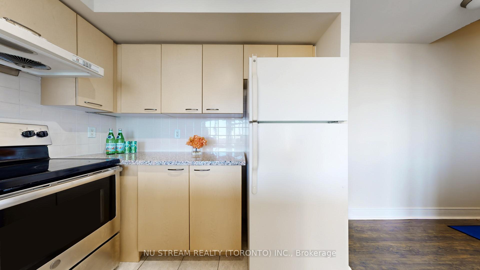 Photo 14 of Unit 1020, 62 Suncrest Boulevard, Markham, Commerce Valley — HOMEH