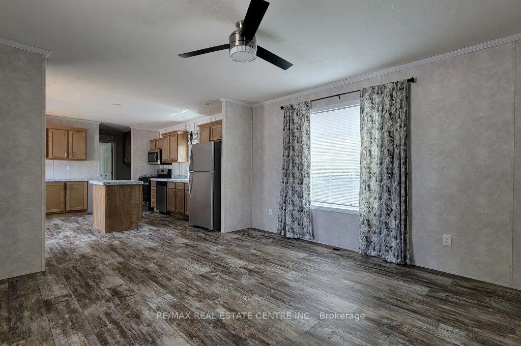 Photo 14 of 77 Park Park Lane, Hamilton, Rural Flamborough — HOMEH