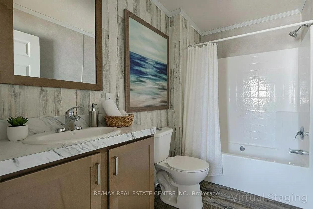 Photo 15 of 77 Park Park Lane, Hamilton, Rural Flamborough — HOMEH