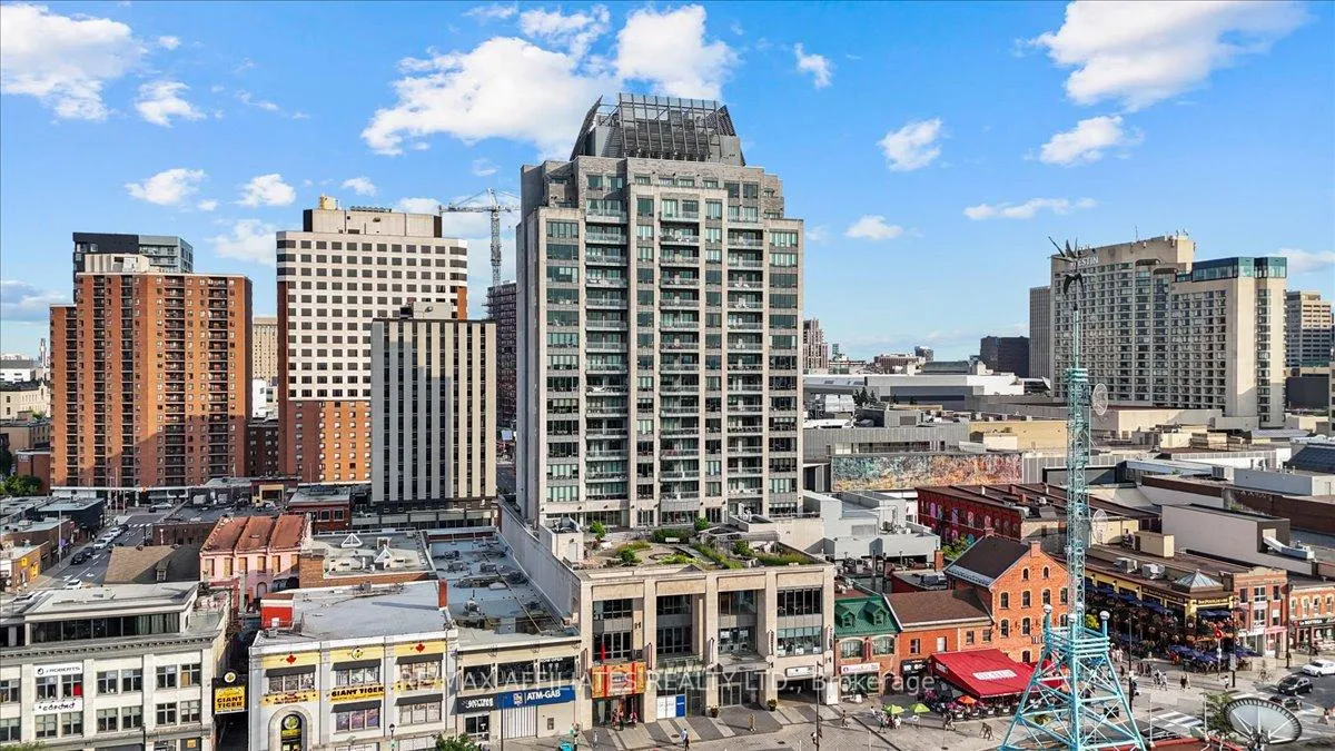 Front of Unit 1003, 90 George Street