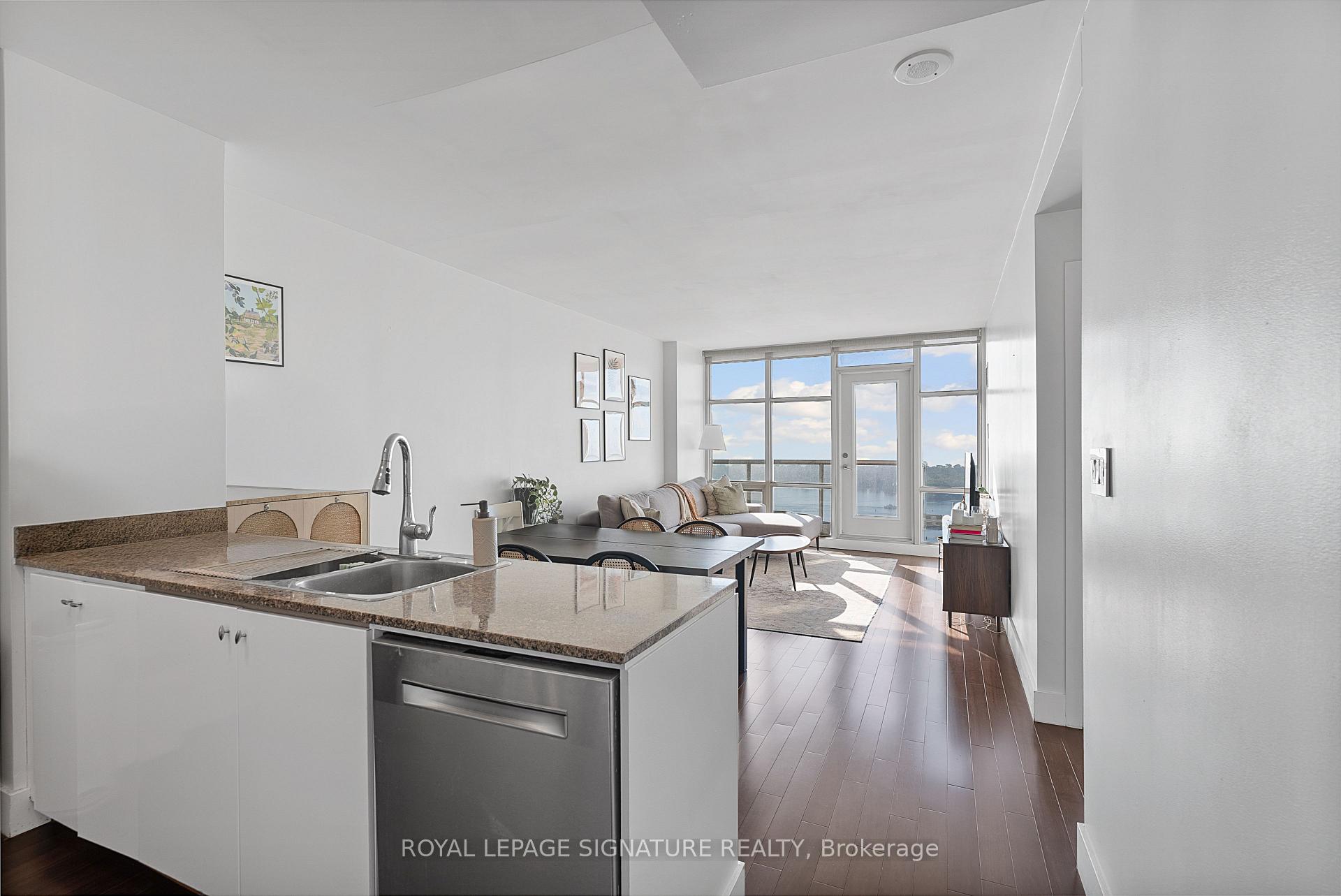 Photo 2 of Unit 4311, 35 Mariner Terrace, Toronto, Waterfront Communities — HOMEH