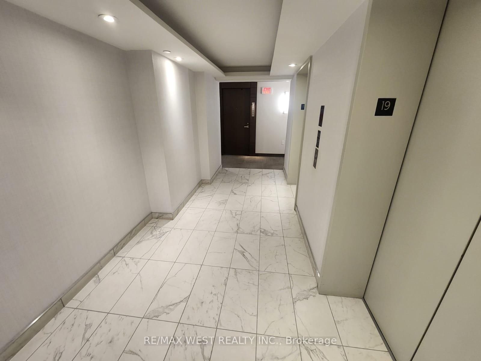 Photo 2 of Unit 1906, 1 The Esplanade Avenue, Toronto, Church-Yonge Corridor — HOMEH