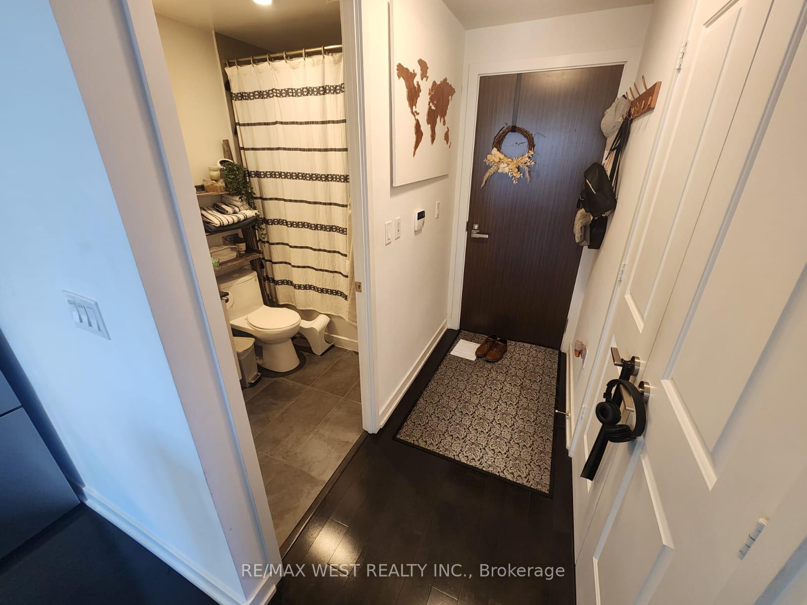 Photo 9 of Unit 1906, 1 The Esplanade Avenue, Toronto, Church-Yonge Corridor — HOMEH