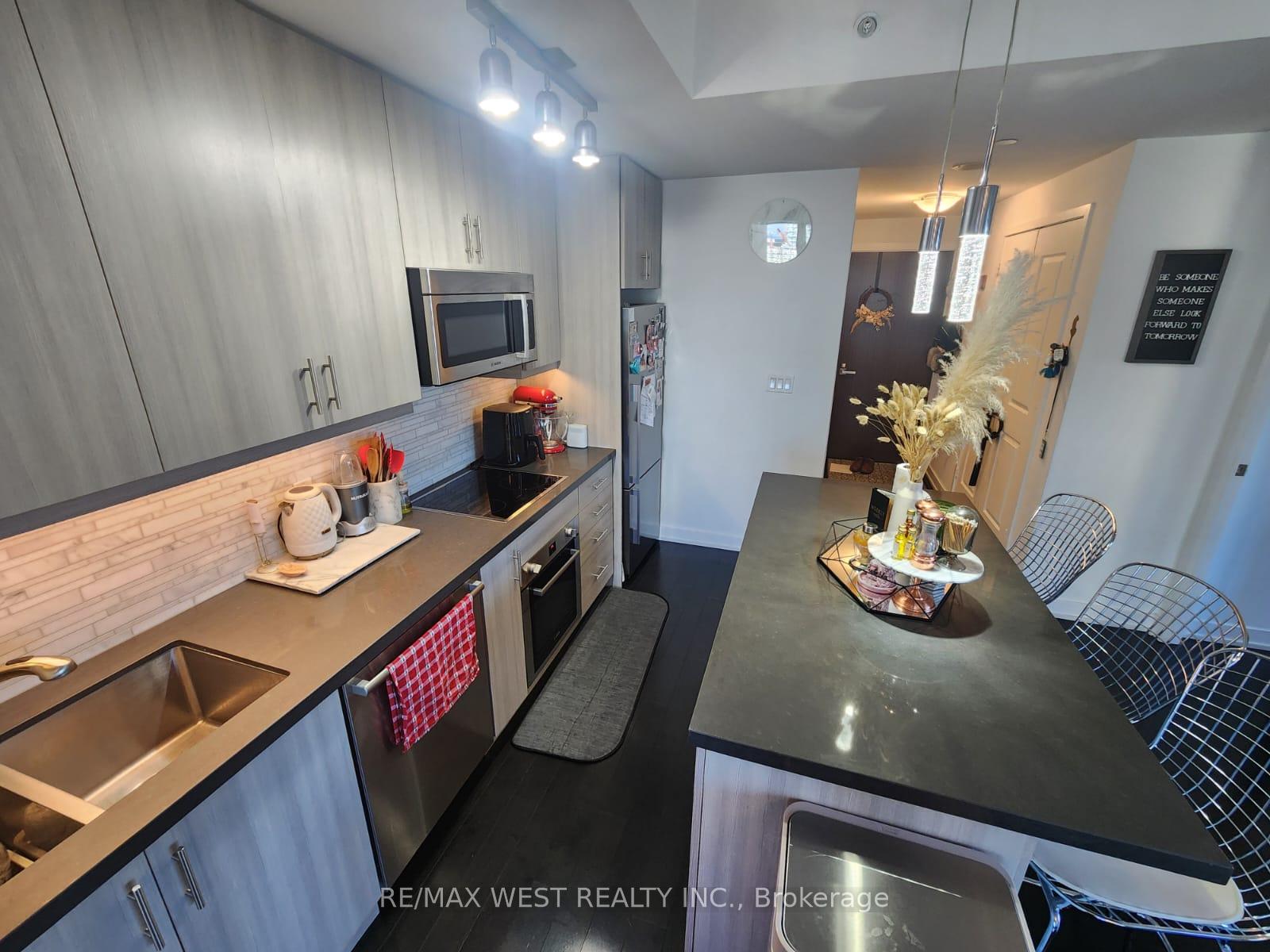 Photo 15 of Unit 1906, 1 The Esplanade Avenue, Toronto, Church-Yonge Corridor — HOMEH