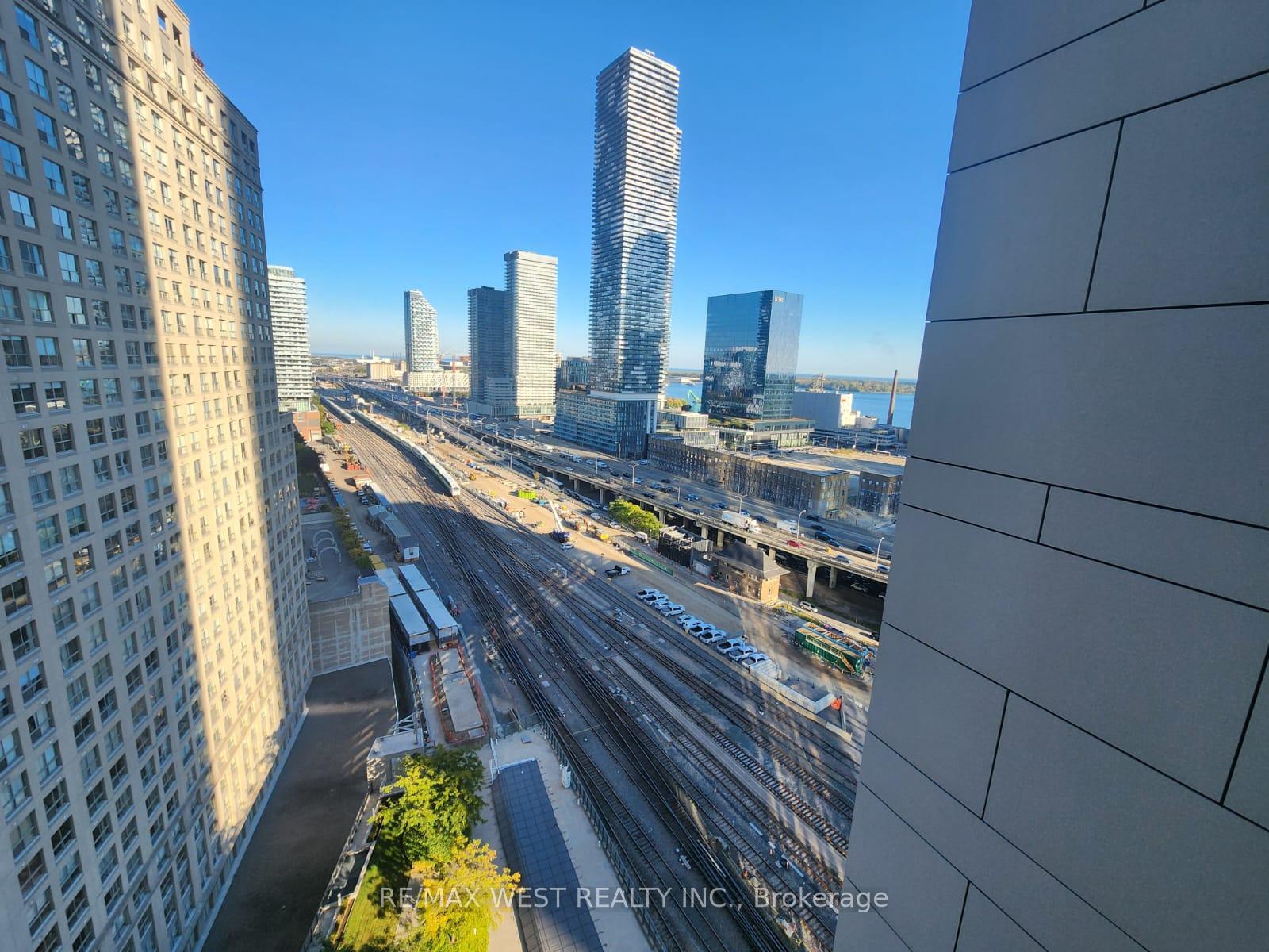Photo 25 of Unit 1906, 1 The Esplanade Avenue, Toronto, Church-Yonge Corridor — HOMEH