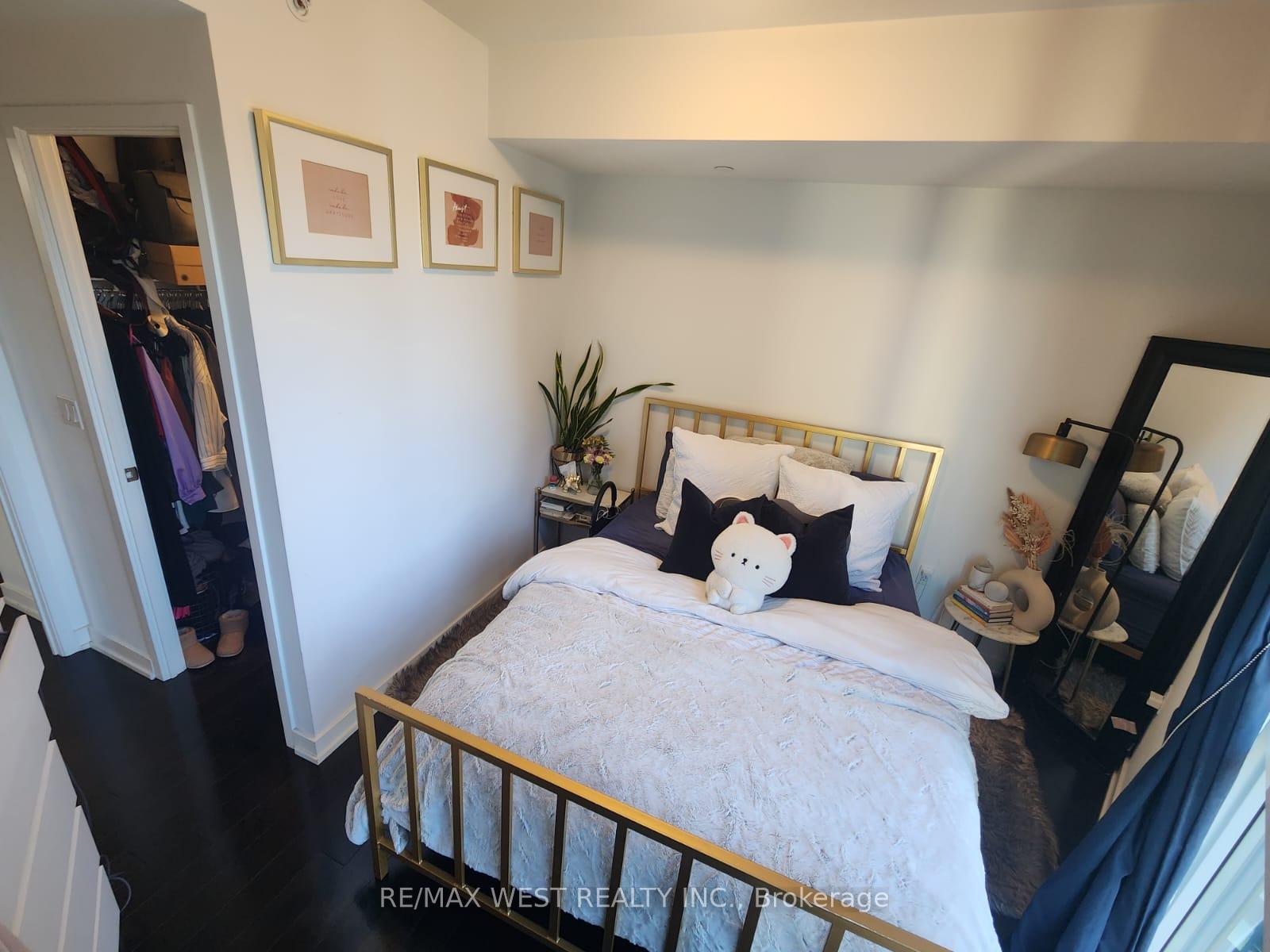Photo 28 of Unit 1906, 1 The Esplanade Avenue, Toronto, Church-Yonge Corridor — HOMEH