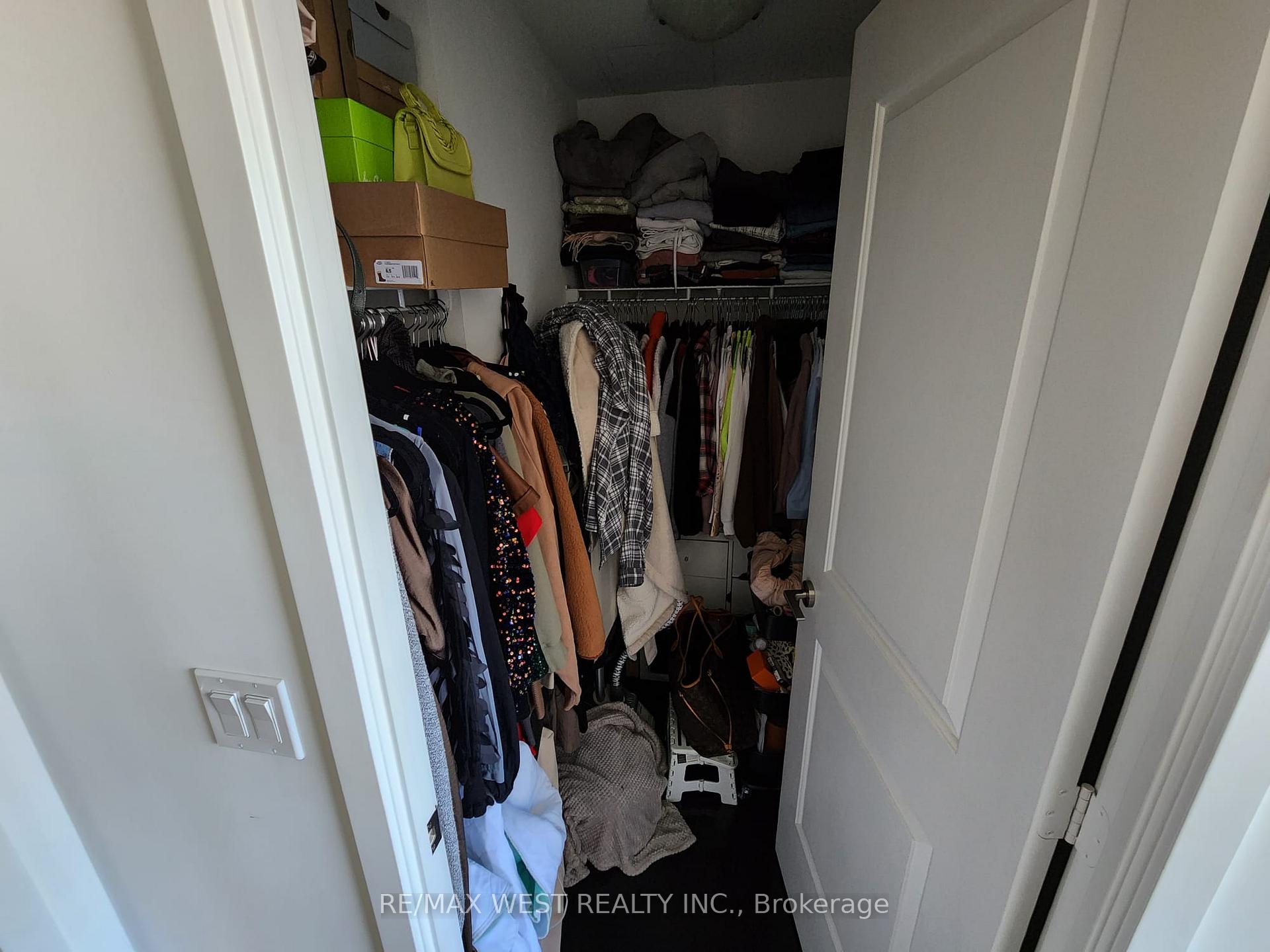 Photo 34 of Unit 1906, 1 The Esplanade Avenue, Toronto, Church-Yonge Corridor — HOMEH