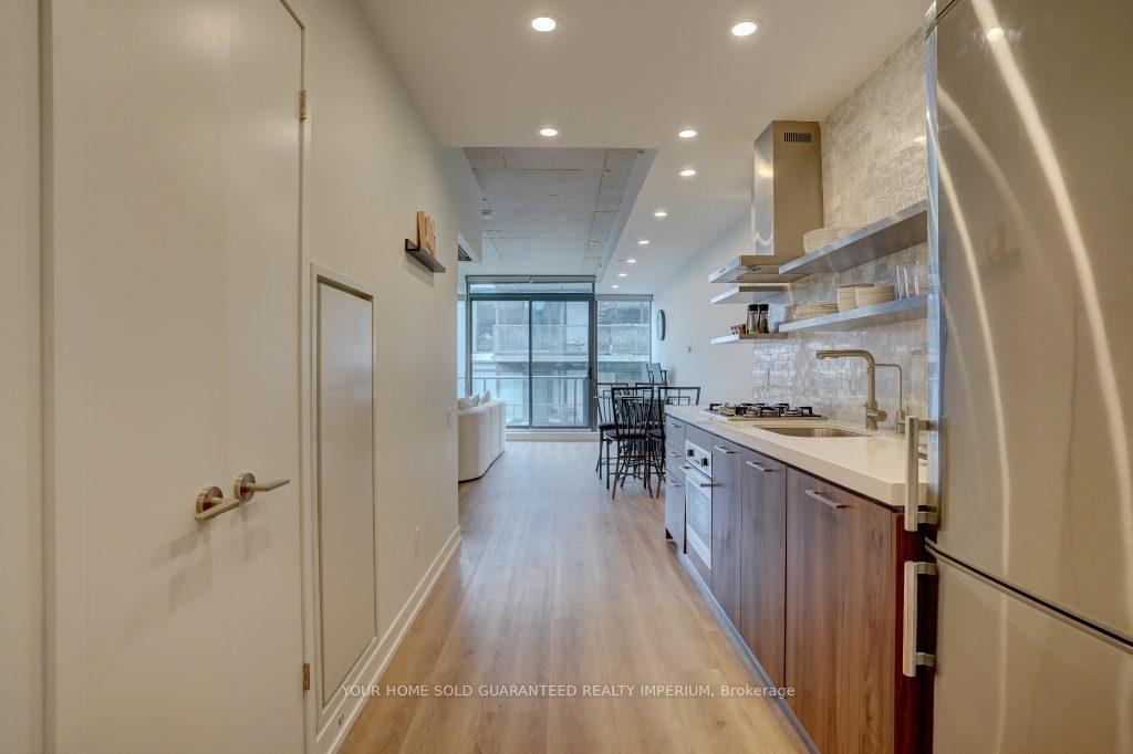 Photo 4 of Unit 823, 560 King Street, Toronto, Waterfront Communities — HOMEH