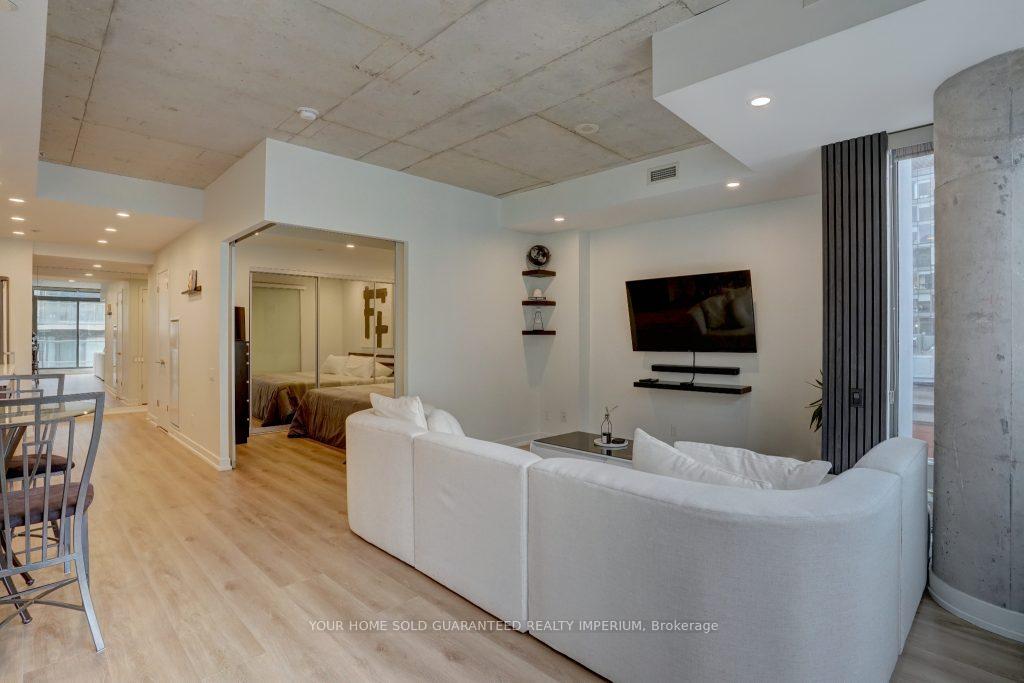 Photo 12 of Unit 823, 560 King Street, Toronto, Waterfront Communities — HOMEH