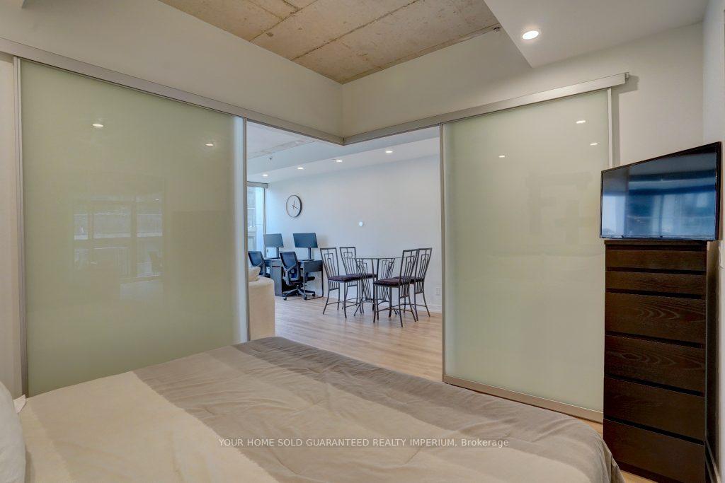 Photo 15 of Unit 823, 560 King Street, Toronto, Waterfront Communities — HOMEH