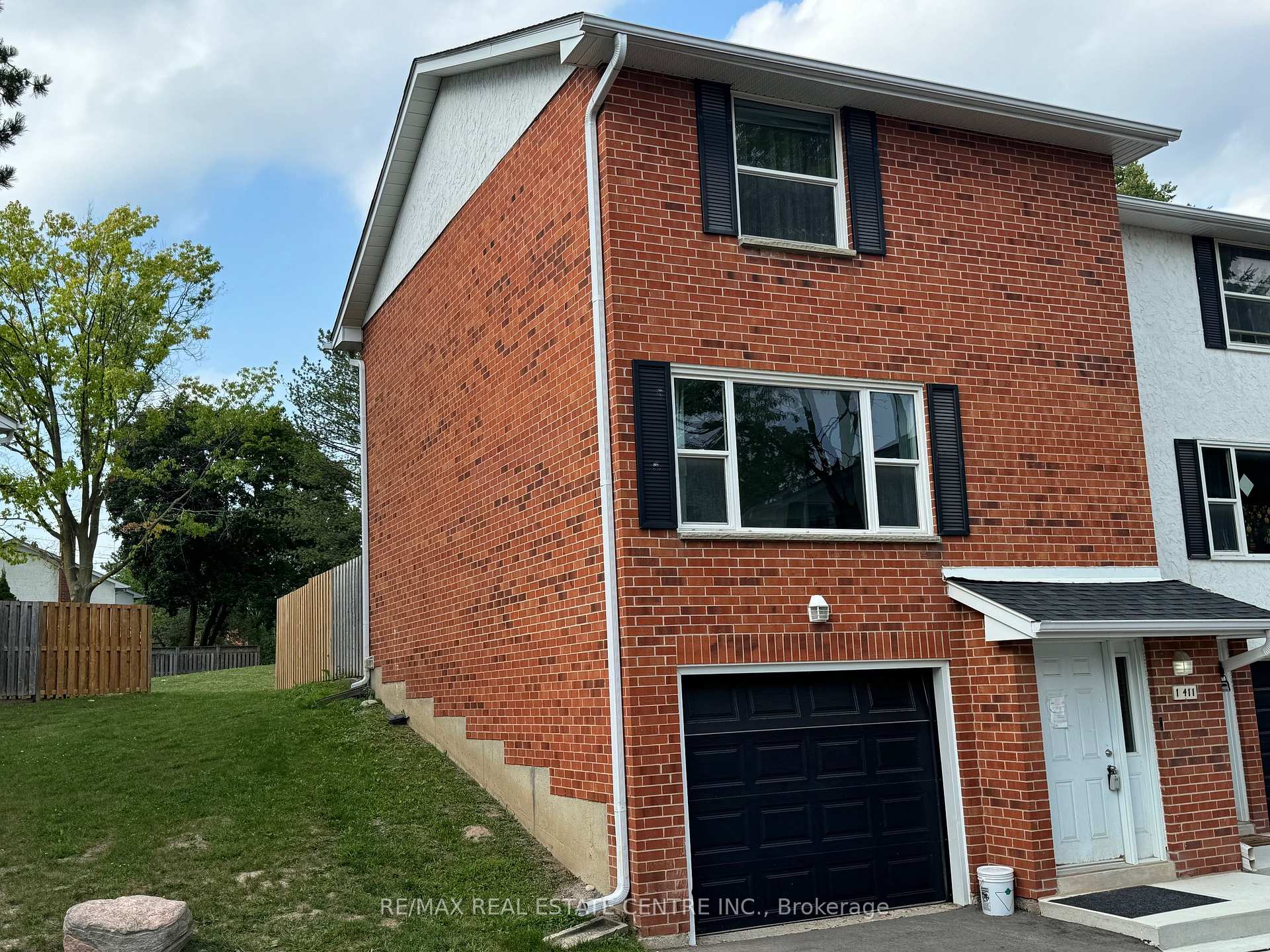 Photo 3 of Unit 1, 411 Keats Way, Waterloo, Beechwood West — HOMEH