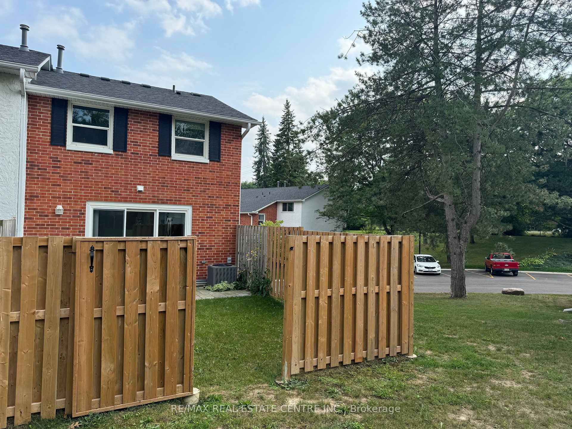 Photo 6 of Unit 1, 411 Keats Way, Waterloo, Beechwood West — HOMEH