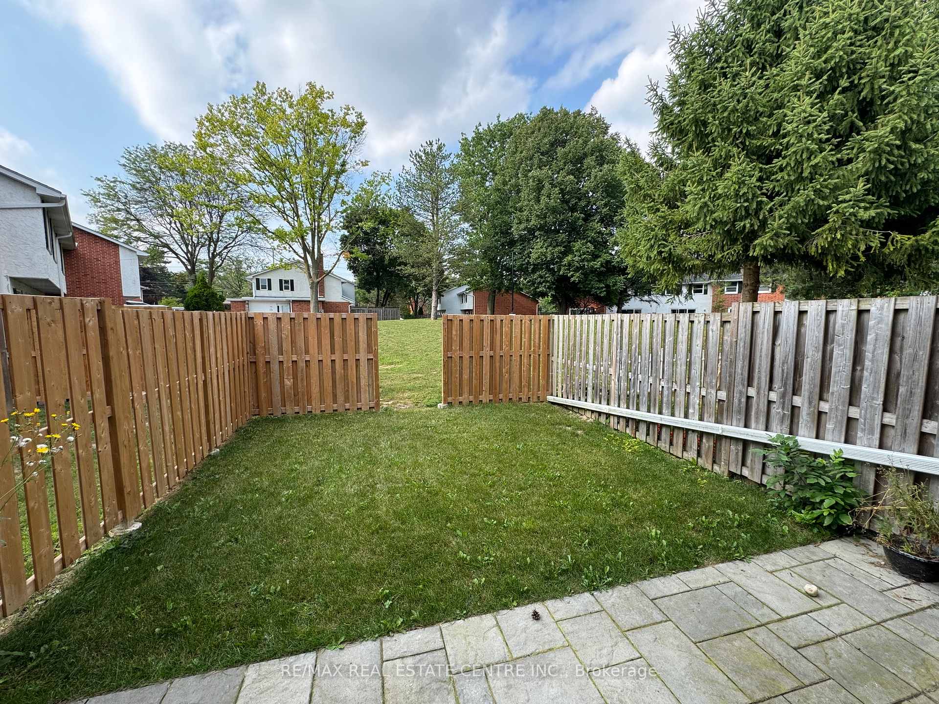 Photo 9 of Unit 1, 411 Keats Way, Waterloo, Beechwood West — HOMEH