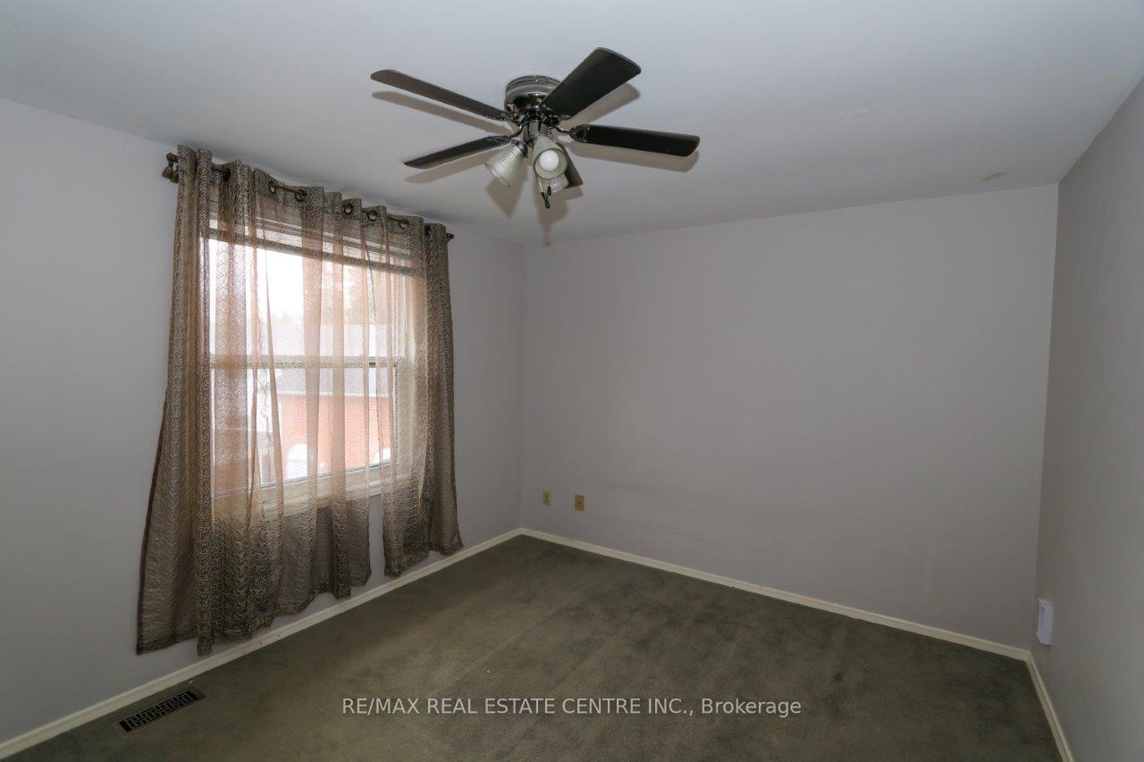 Photo 18 of Unit 1, 411 Keats Way, Waterloo, Beechwood West — HOMEH