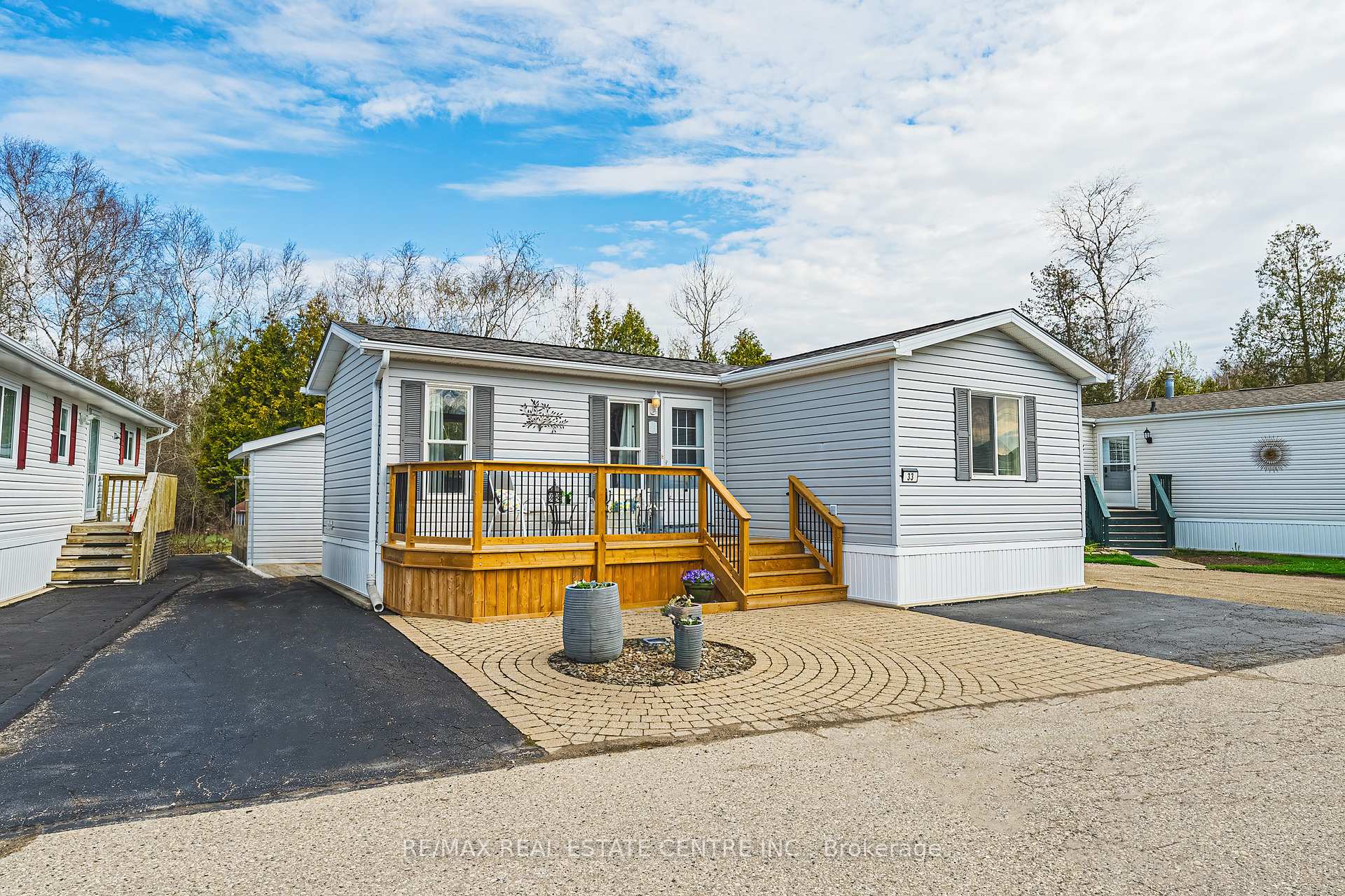 Photo 1 of 33 Water Street, Puslinch, Rural Puslinch East — HOMEH