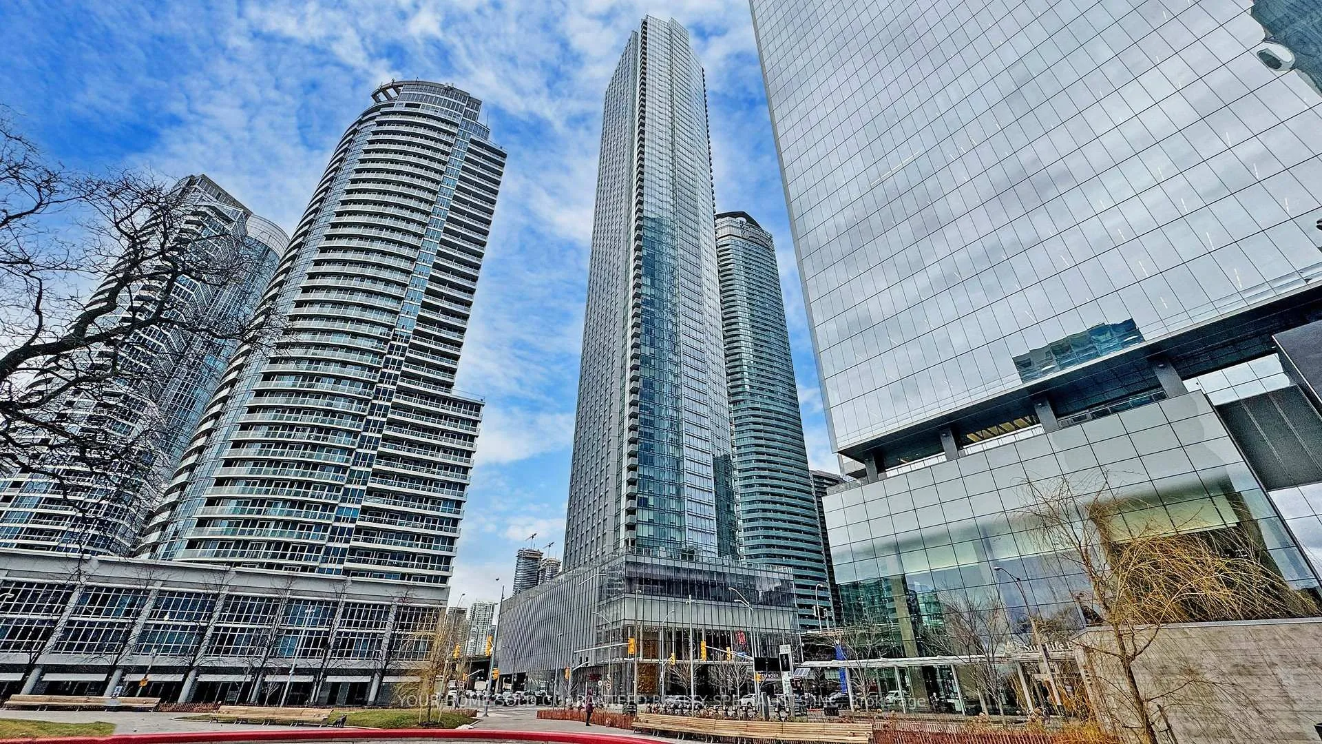 Photo 2 of Unit 4705, 10 York Street, Toronto, Waterfront Communities — HOMEH