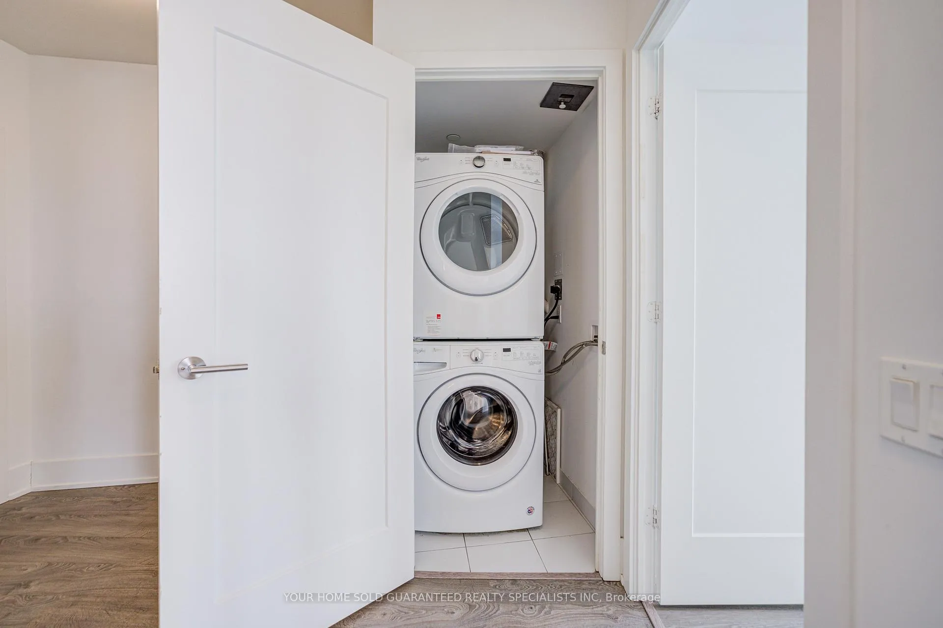 Photo 12 of Unit 4705, 10 York Street, Toronto, Waterfront Communities — HOMEH
