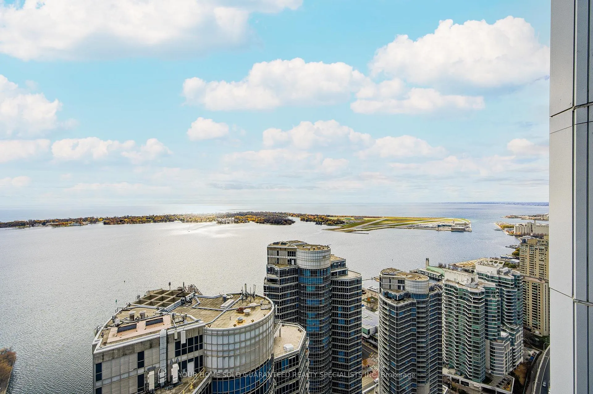Photo 15 of Unit 4705, 10 York Street, Toronto, Waterfront Communities — HOMEH