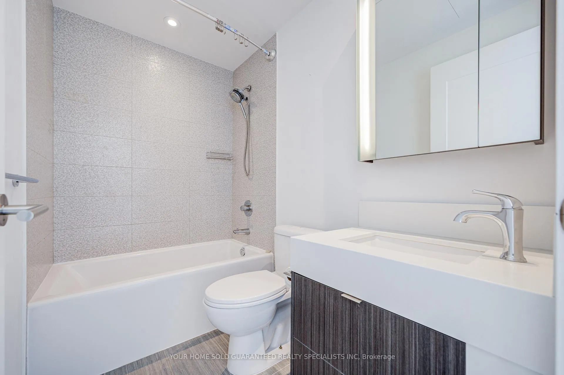 Photo 19 of Unit 4705, 10 York Street, Toronto, Waterfront Communities — HOMEH