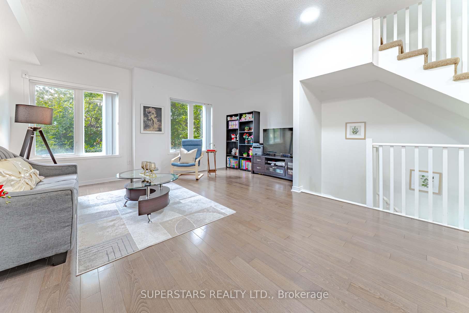 Photo 4 of Unit TH4, 4608 Steeles Avenue E, Markham, Milliken Mills East — HOMEH