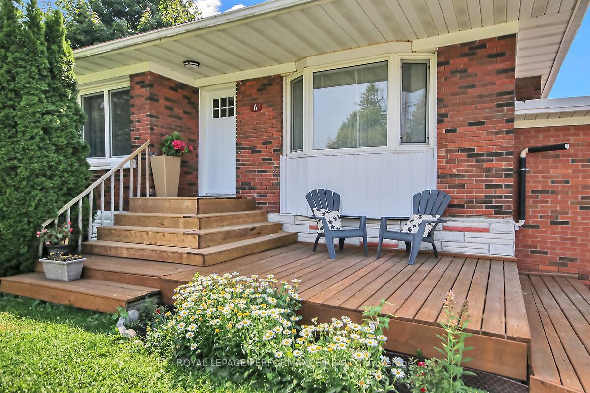 Photo 5 of 6 Twin Terrace, Ottawa, City View/Skyline/Fisher Heights/Parkwood Hills — HOMEH