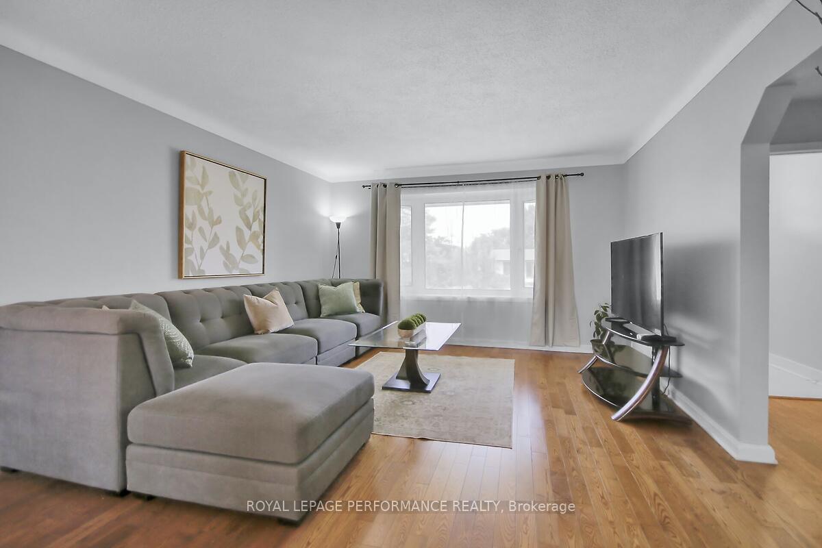 Photo 4 of 6 Twin Terrace, Ottawa, City View/Skyline/Fisher Heights/Parkwood Hills — HOMEH