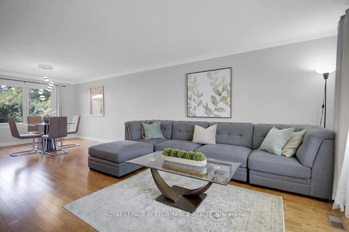 Photo 6 of 6 Twin Terrace, Ottawa, City View/Skyline/Fisher Heights/Parkwood Hills — HOMEH