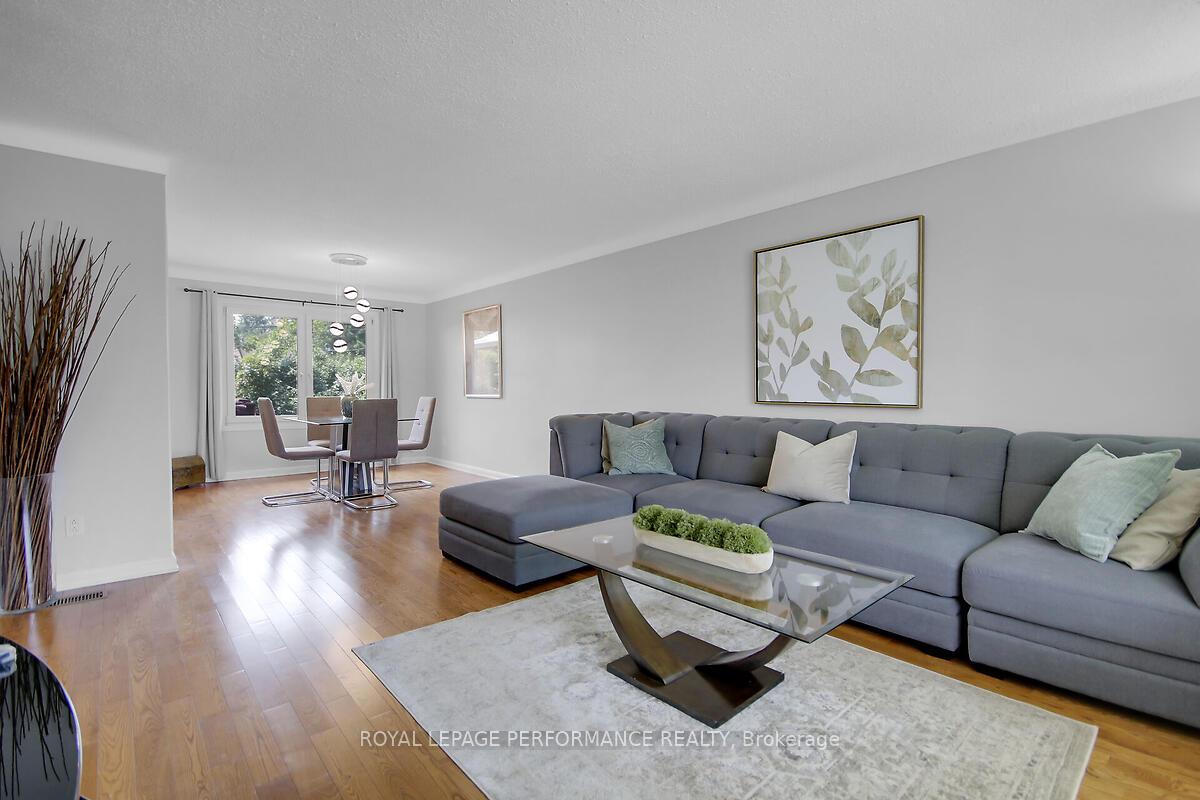 Photo 7 of 6 Twin Terrace, Ottawa, City View/Skyline/Fisher Heights/Parkwood Hills — HOMEH