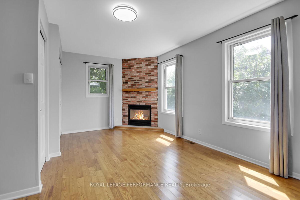 Photo 10 of 6 Twin Terrace, Ottawa, City View/Skyline/Fisher Heights/Parkwood Hills — HOMEH