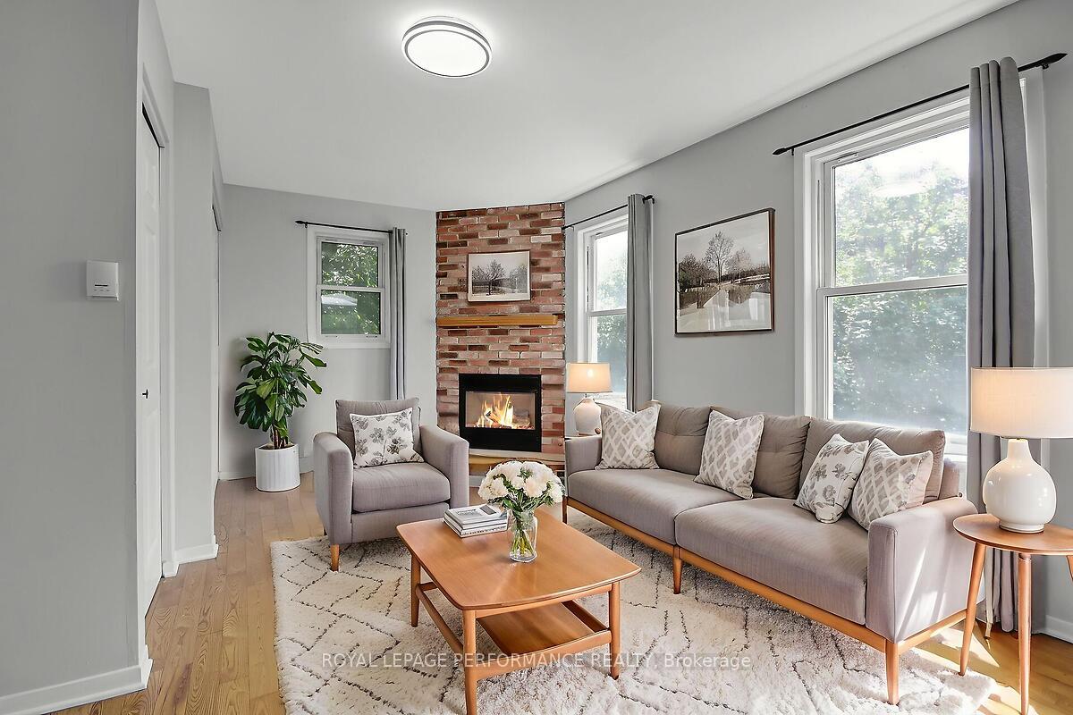 Photo 11 of 6 Twin Terrace, Ottawa, City View/Skyline/Fisher Heights/Parkwood Hills — HOMEH