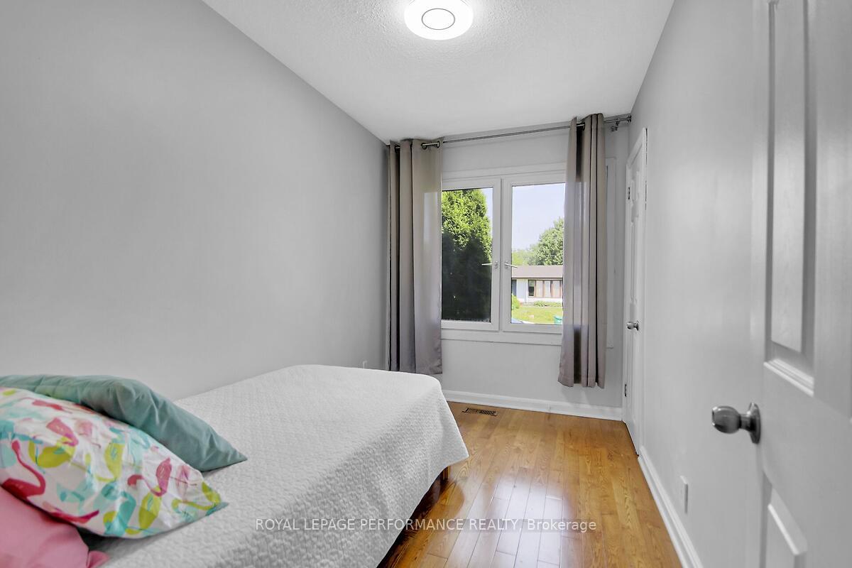 Photo 23 of 6 Twin Terrace, Ottawa, City View/Skyline/Fisher Heights/Parkwood Hills — HOMEH