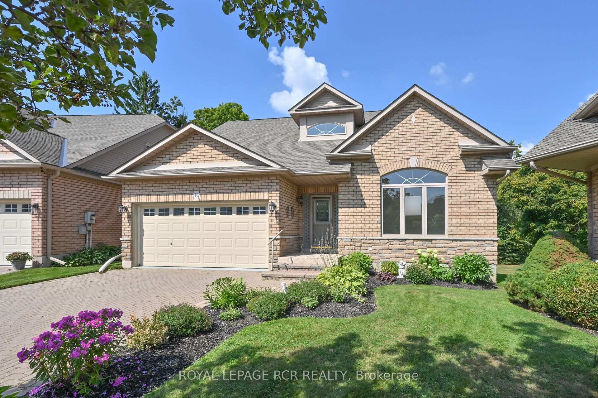 Front of 10 Forest Link